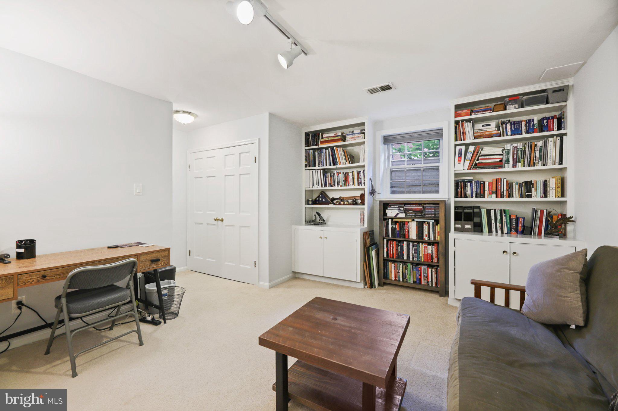 OLD TOWN STATION - Residential Lease