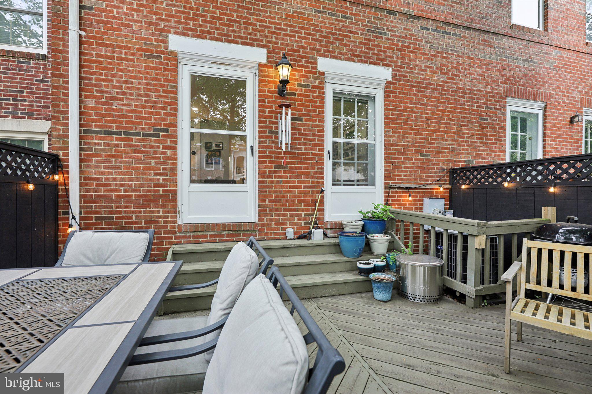 OLD TOWN STATION - Residential Lease