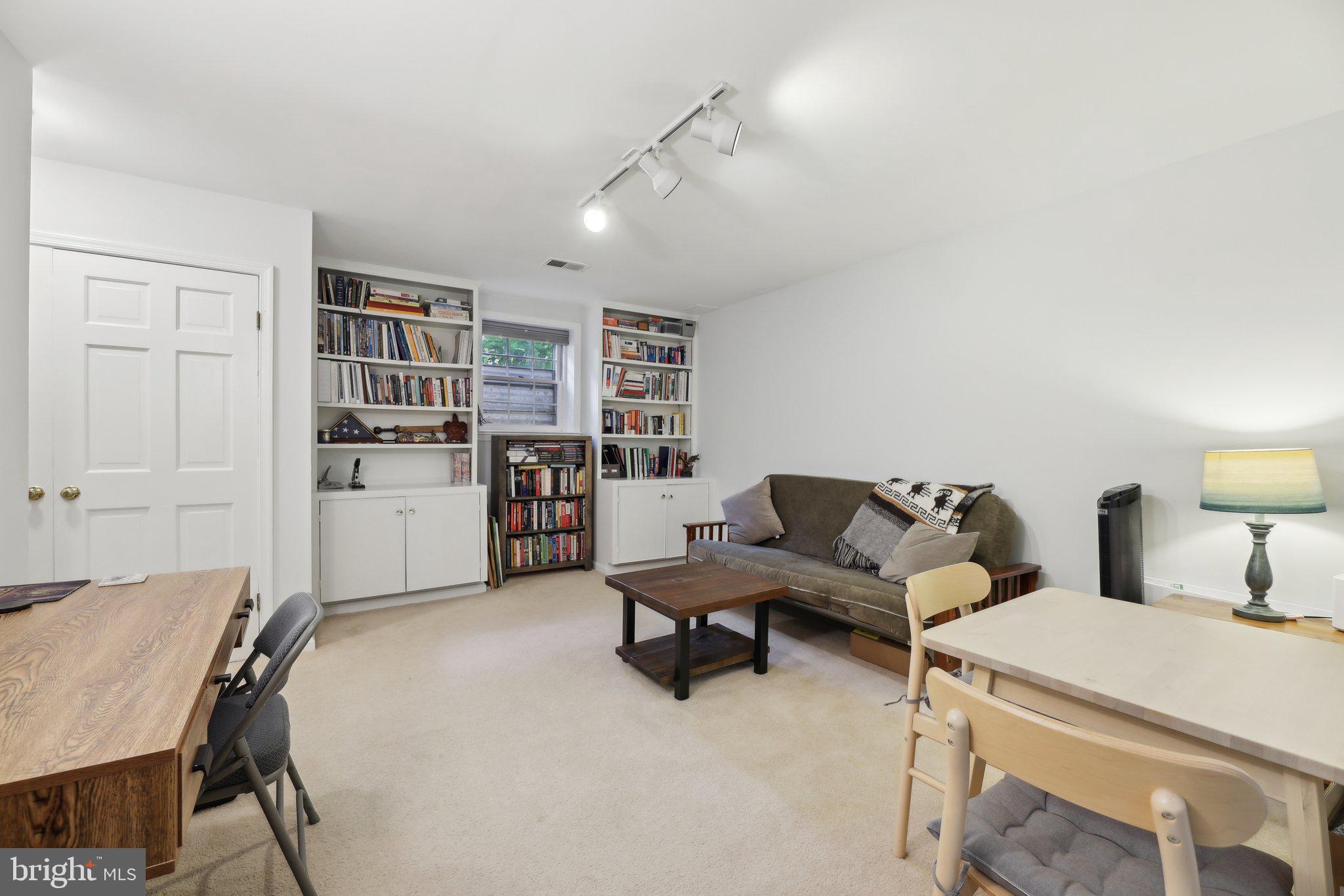 OLD TOWN STATION - Residential Lease