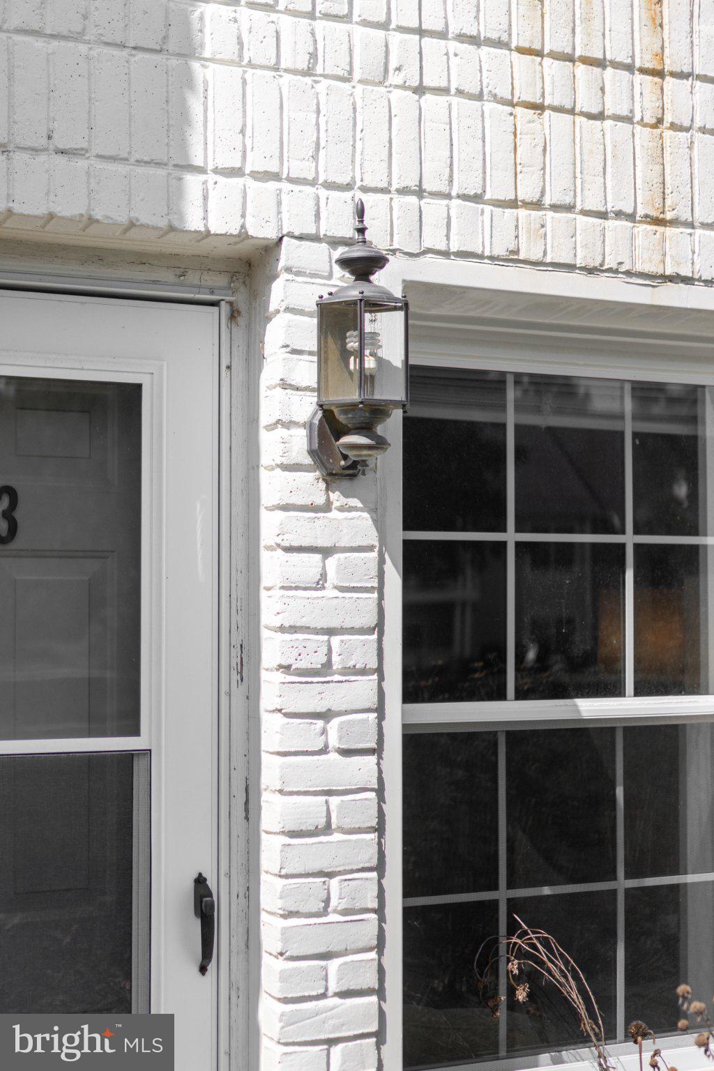923 STRATFORD COURT