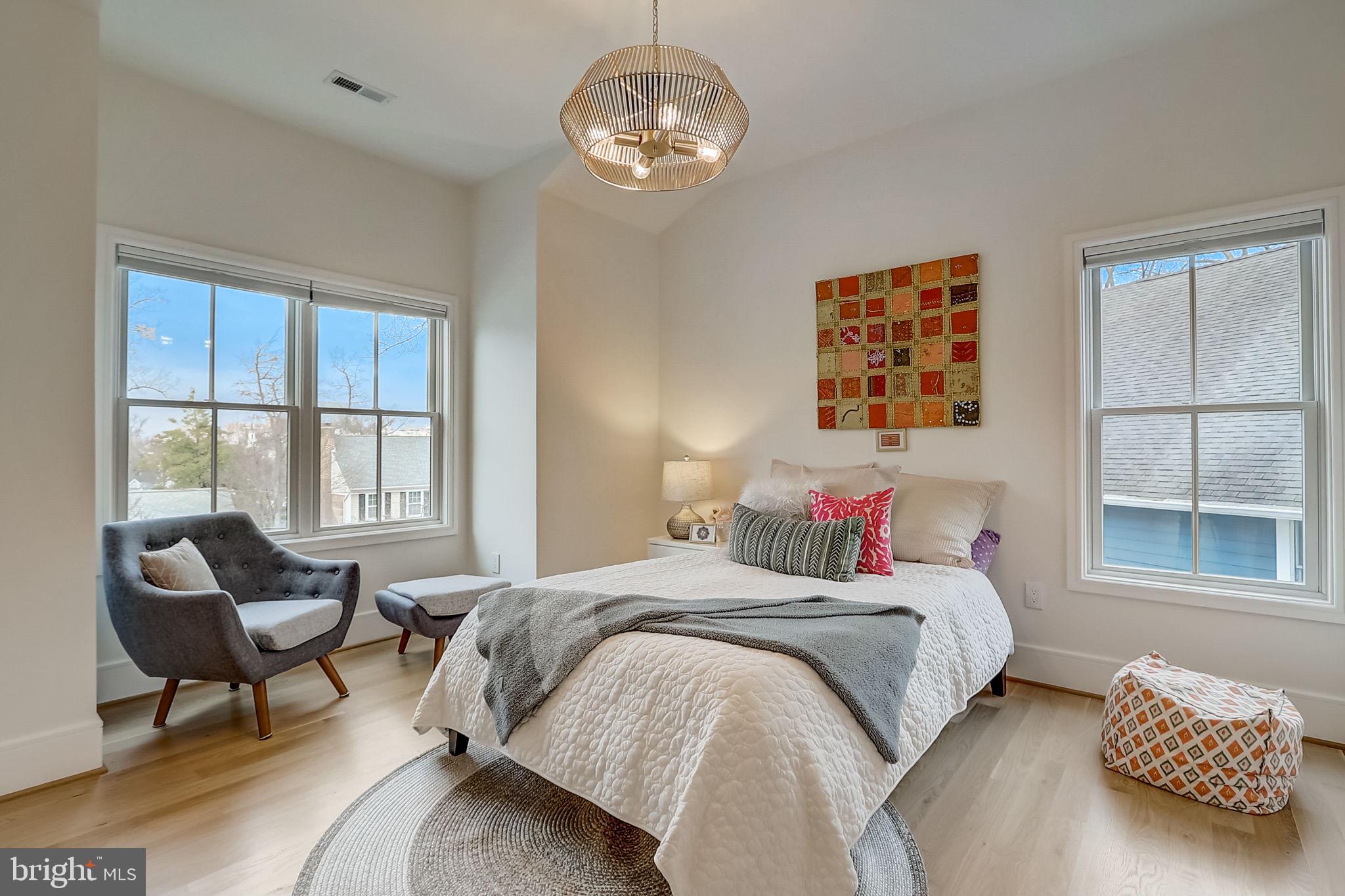 AURORA HILLS - Residential