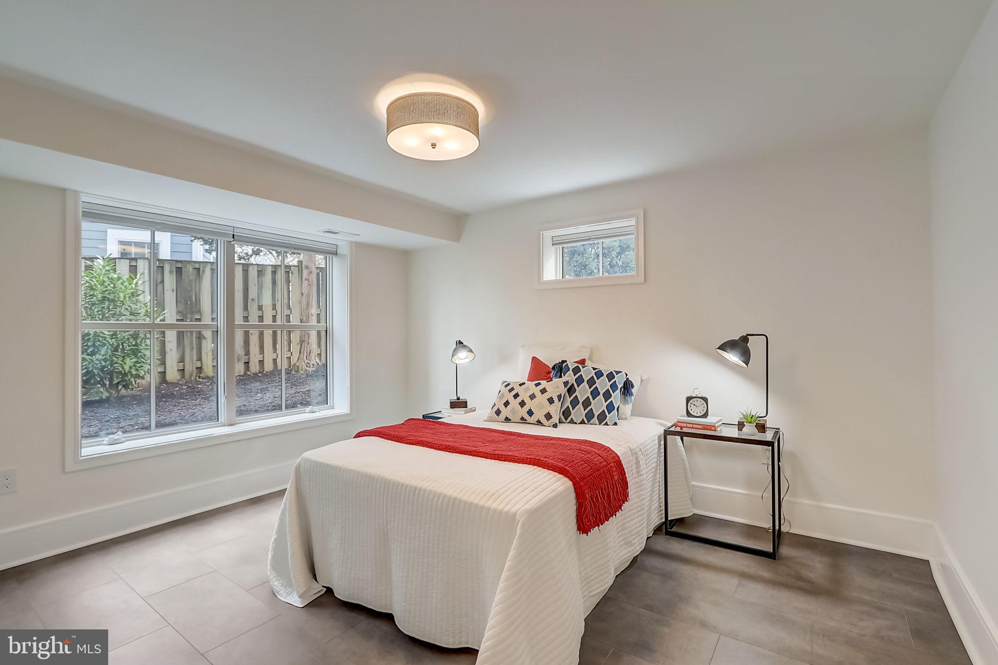 AURORA HILLS - Residential