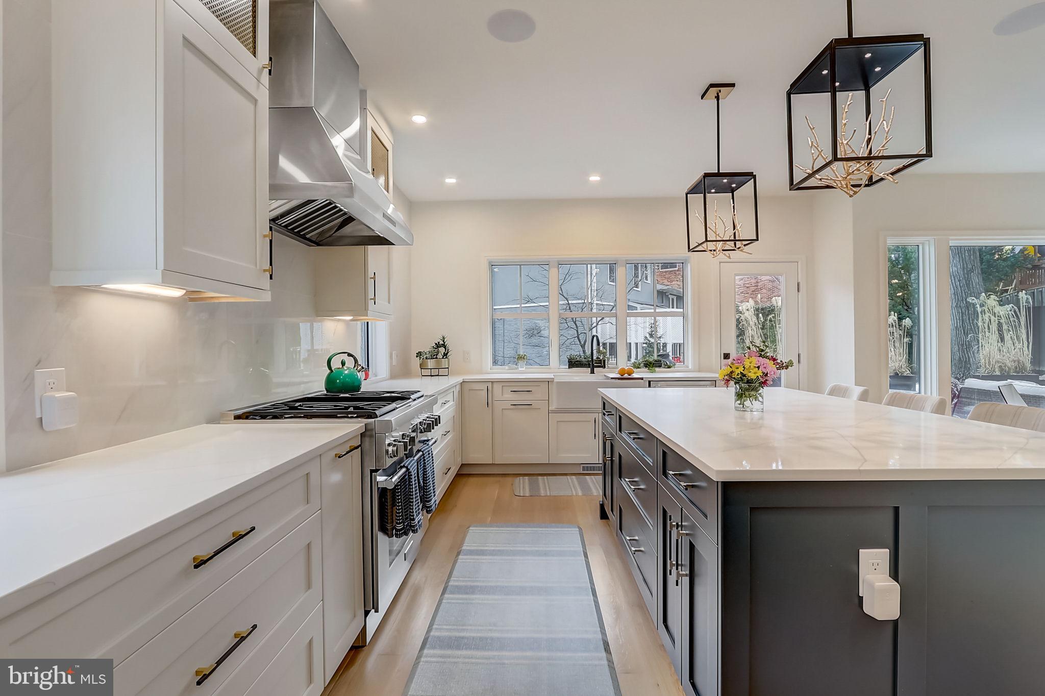 AURORA HILLS - Residential