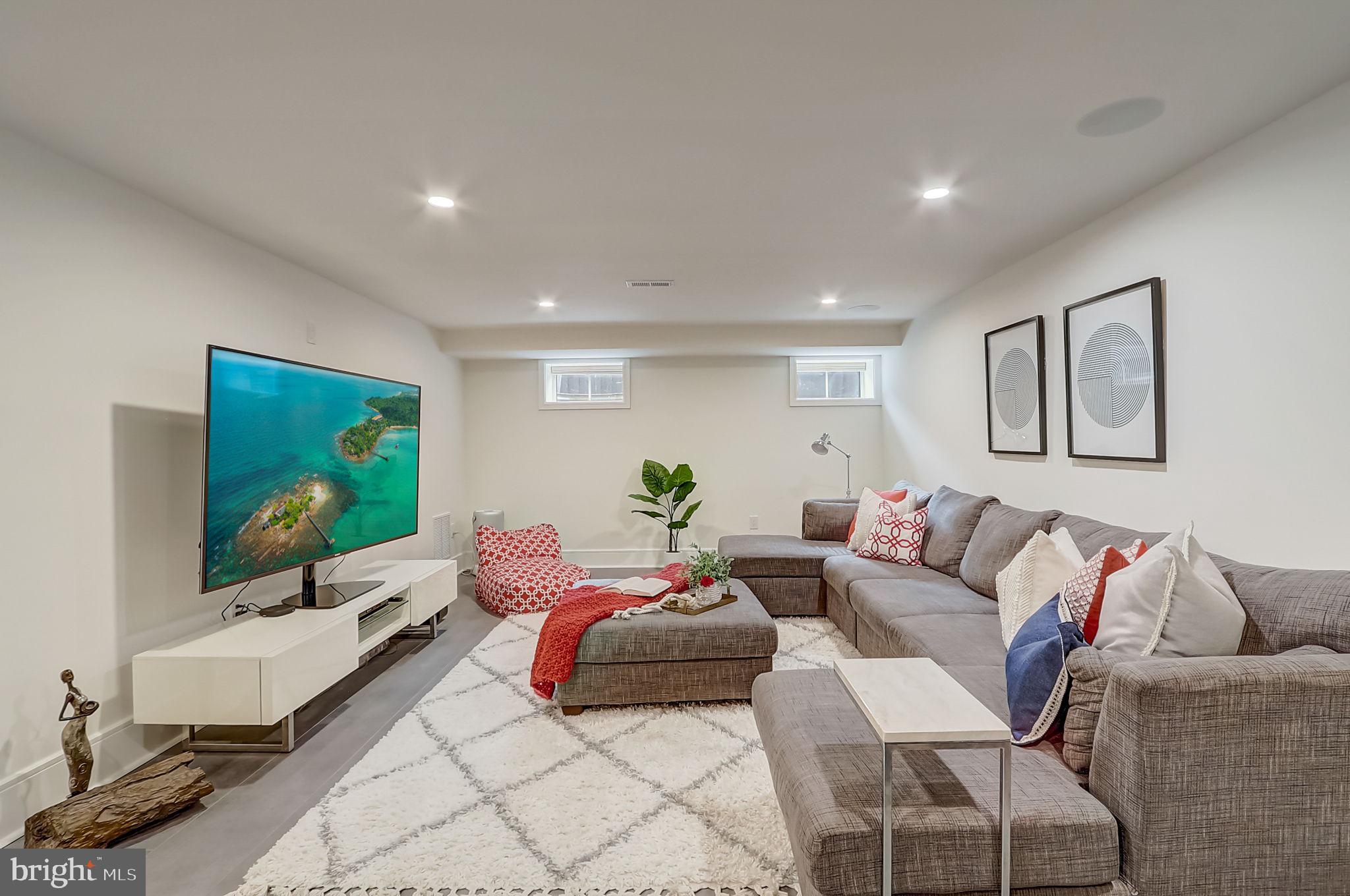 AURORA HILLS - Residential