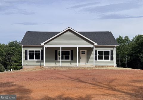 Homes For Sale - 14143 Peace And Quiet Circle<br/> REVA, VA 22735