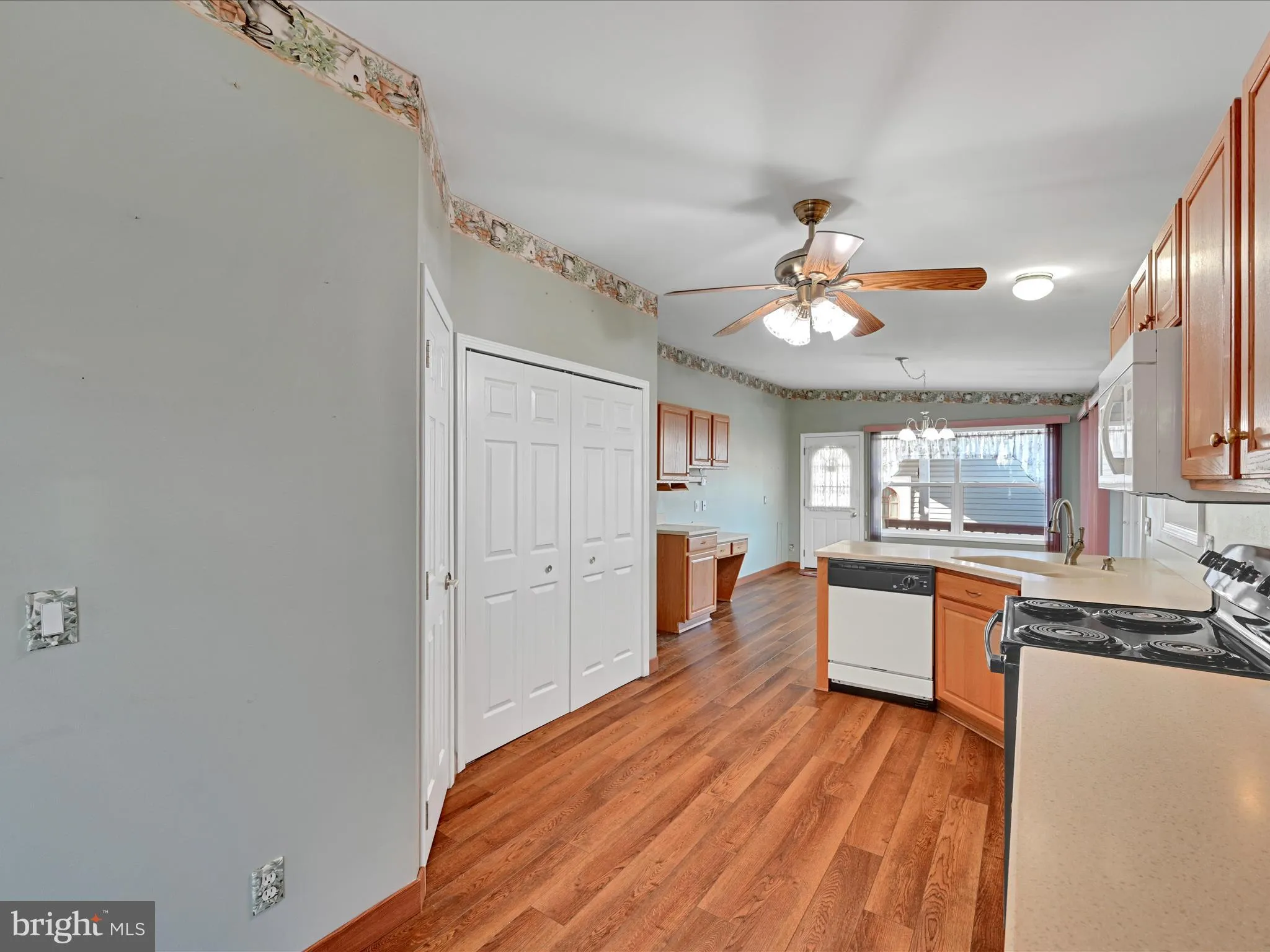 Auburn, Pennsylvania 17922, United States, 3 Bedrooms Bedrooms, ,2 BathroomsBathrooms,Residential,Pending,18242