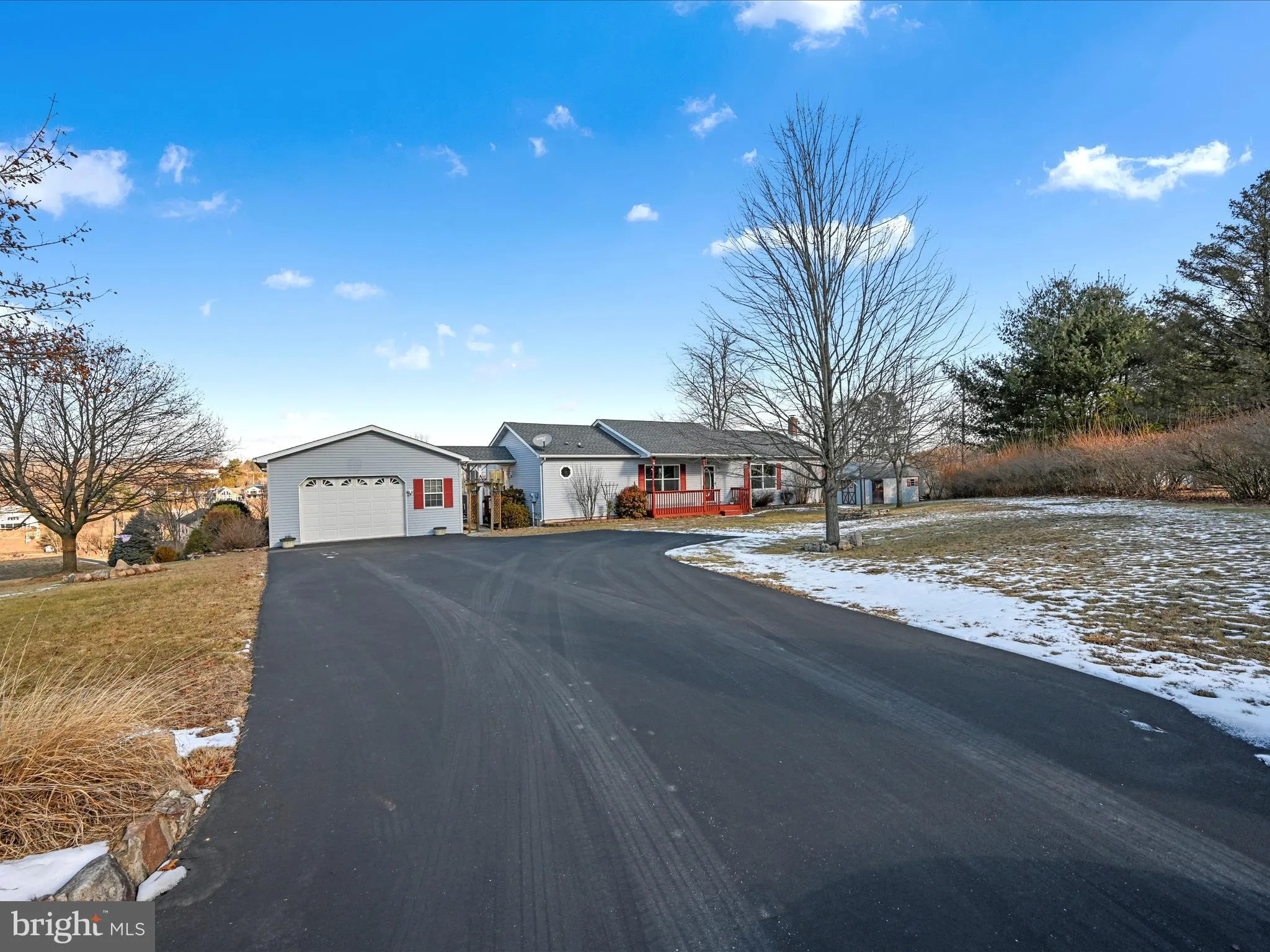 Auburn, Pennsylvania 17922, United States, 3 Bedrooms Bedrooms, ,2 BathroomsBathrooms,Residential,Pending,18242