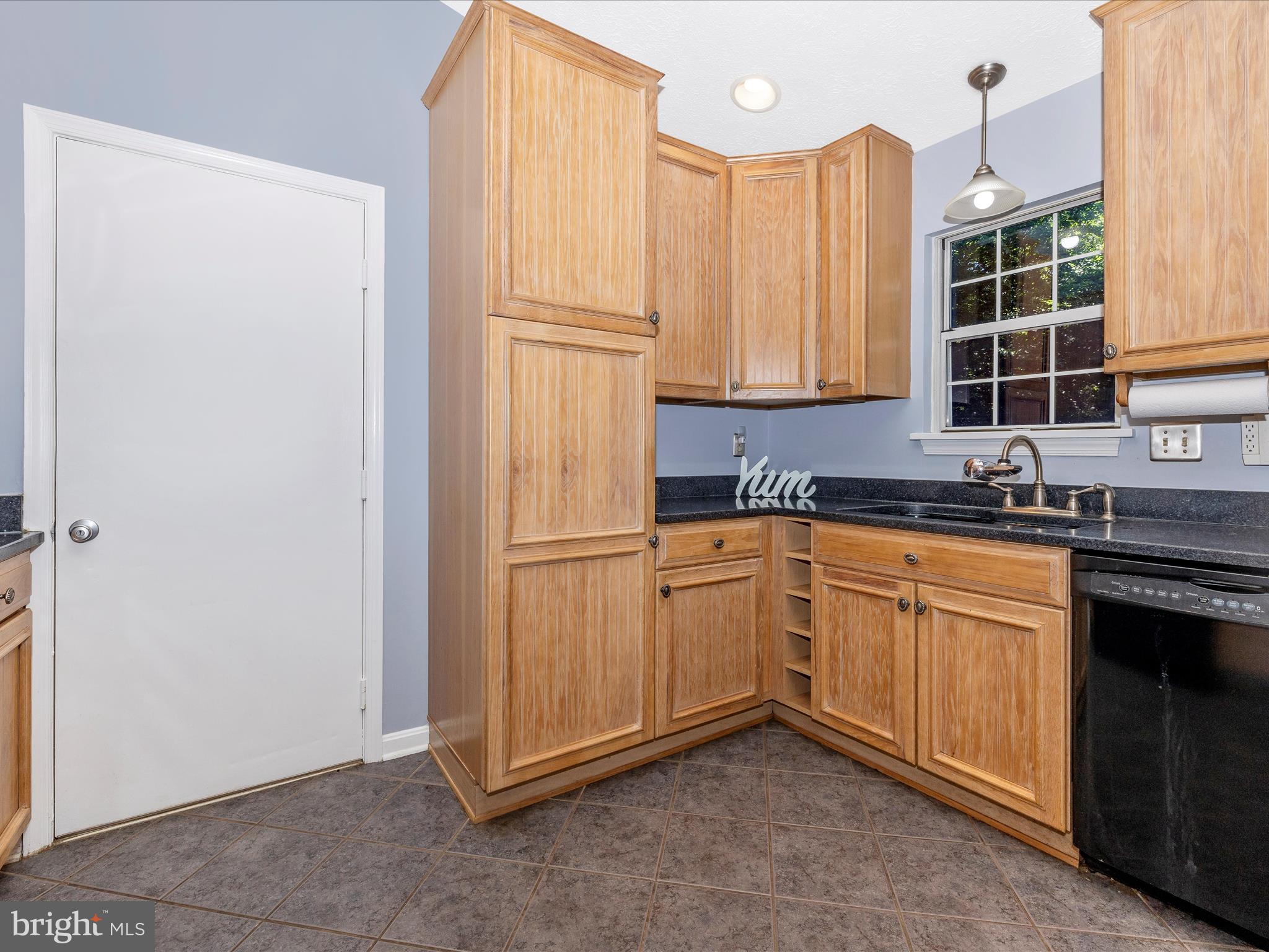 POTOMAC VILLAGE - Residential