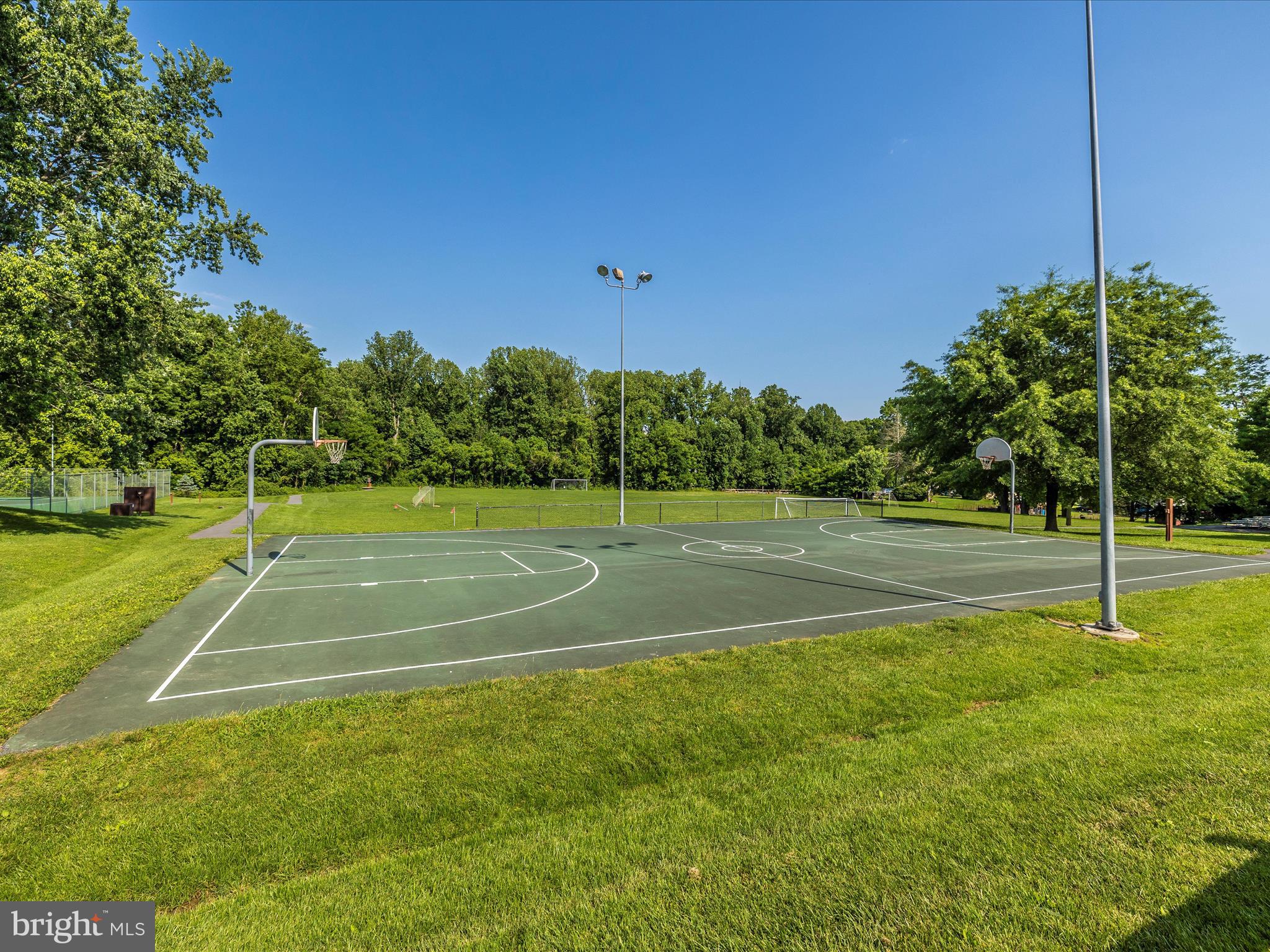 POTOMAC VILLAGE - Residential