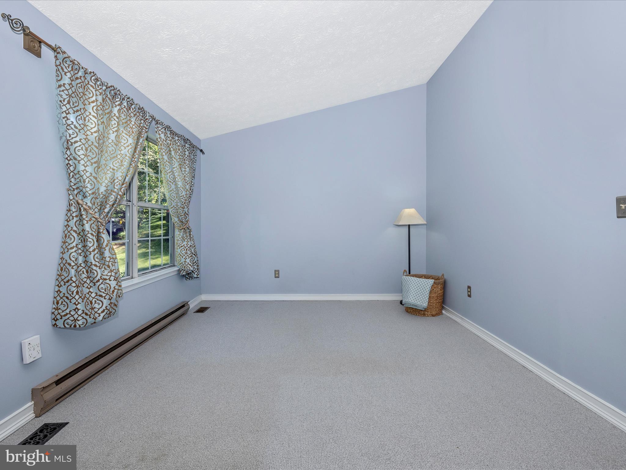 POTOMAC VILLAGE - Residential