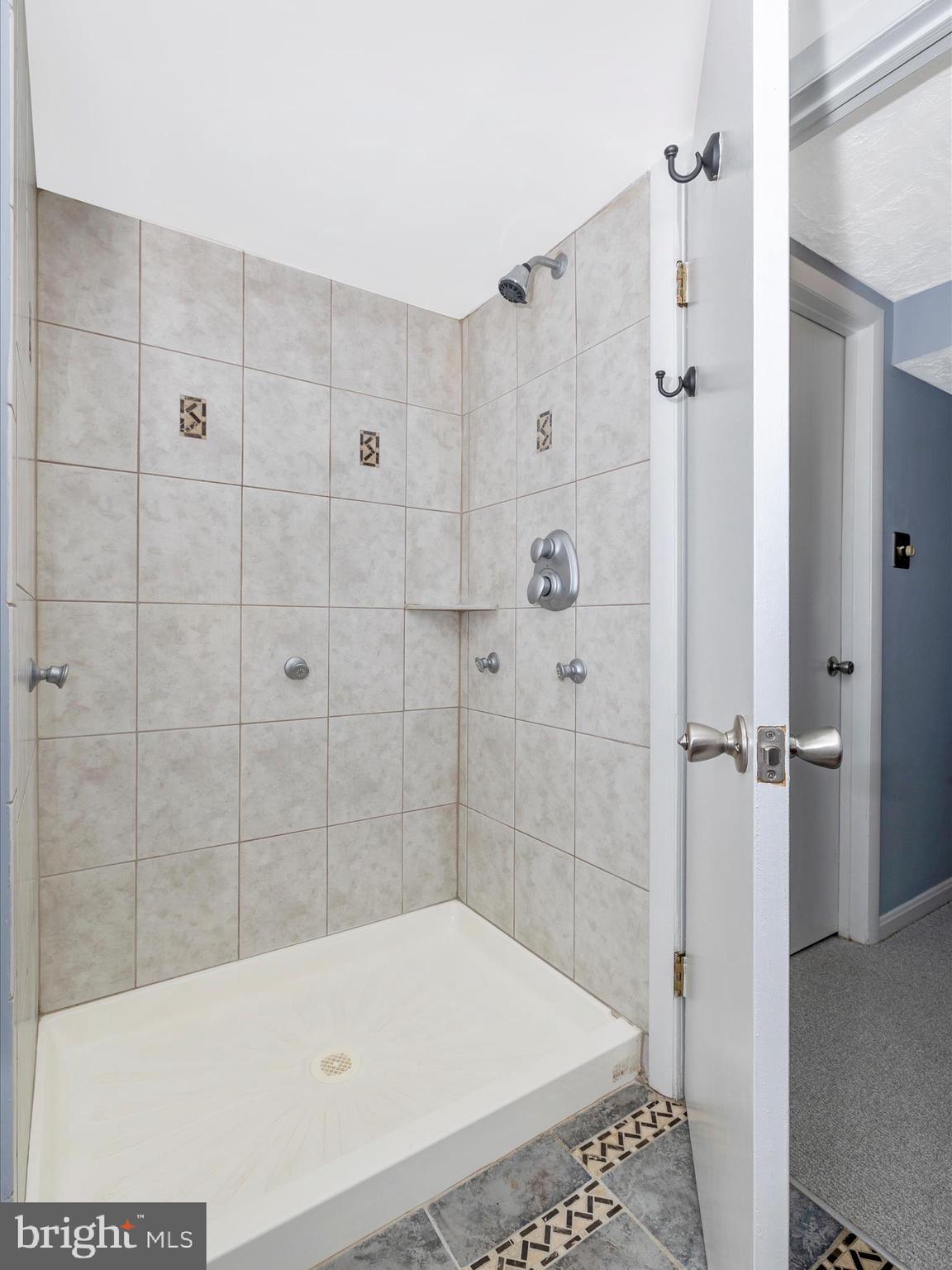 POTOMAC VILLAGE - Residential