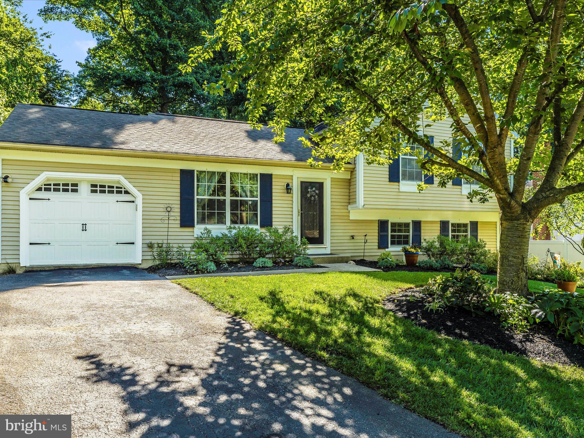 POTOMAC VILLAGE - Residential