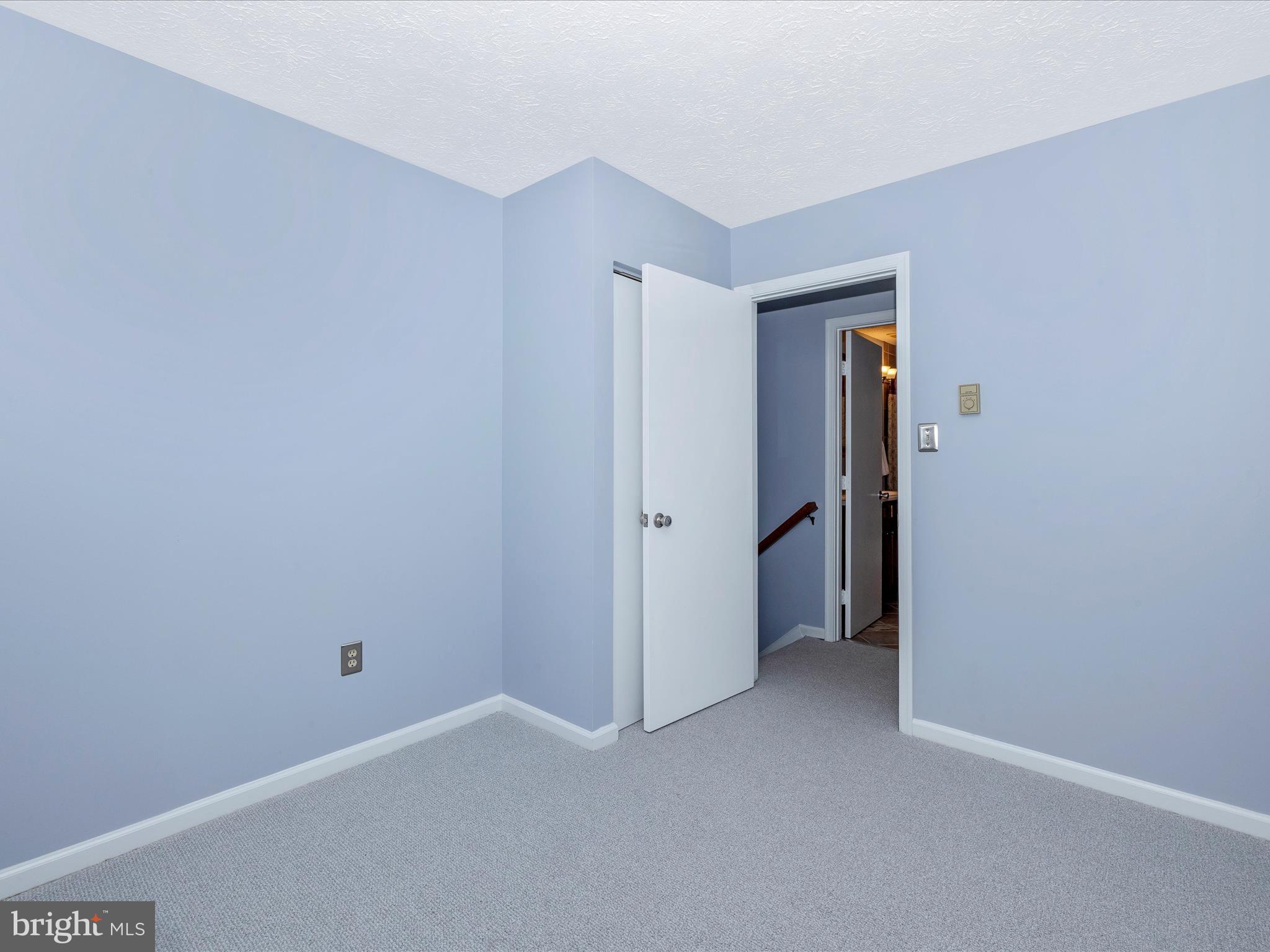 POTOMAC VILLAGE - Residential