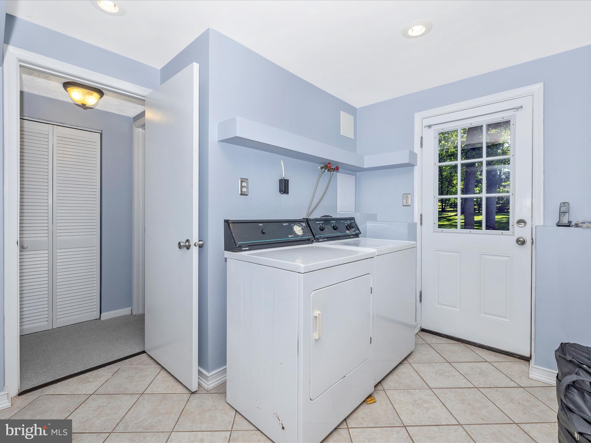 POTOMAC VILLAGE - Residential