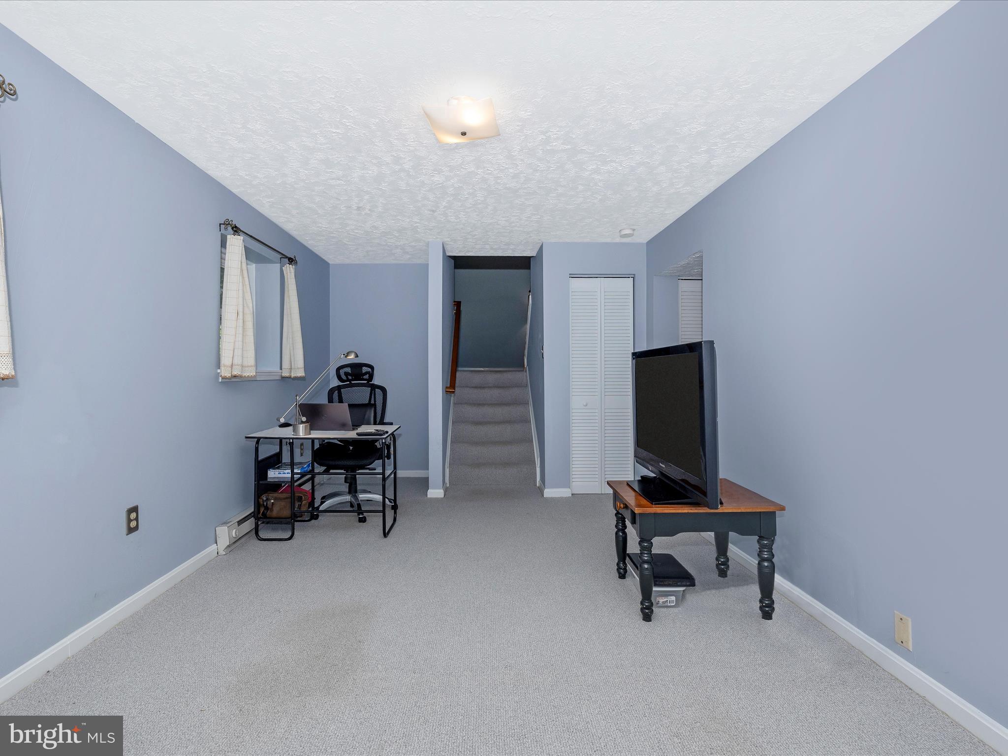 POTOMAC VILLAGE - Residential