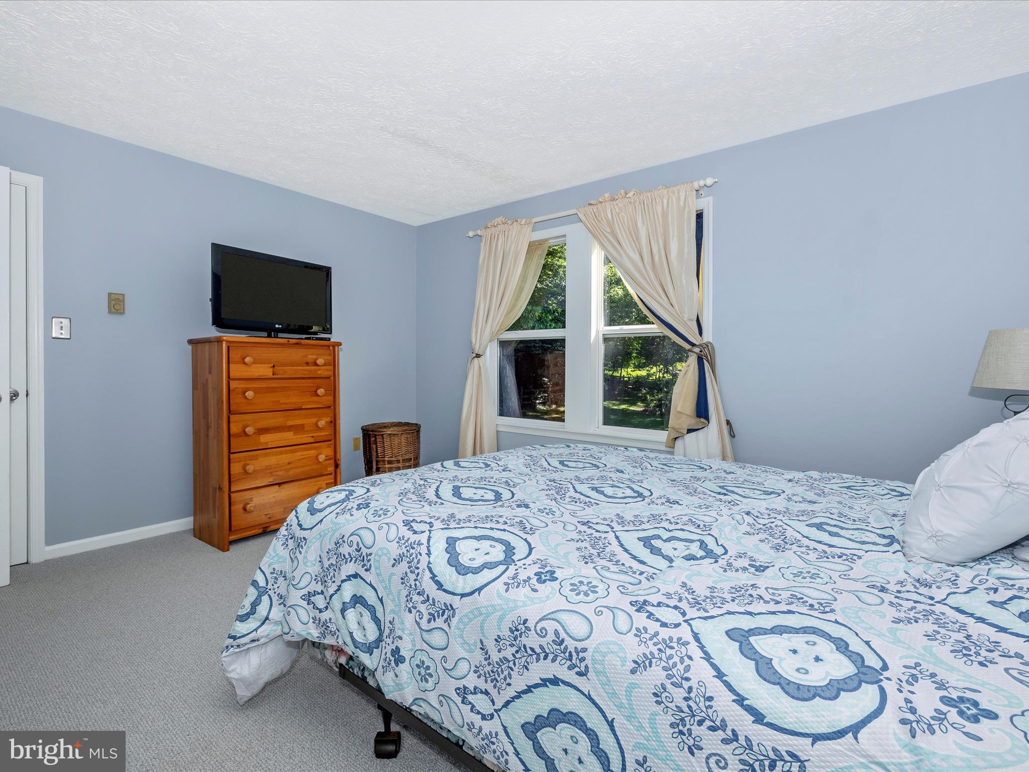 POTOMAC VILLAGE - Residential