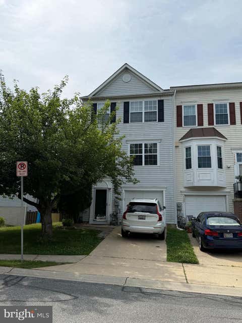 Townhouse For Sale - 3325 Hollow Court<br/> ELLICOTT CITY, MD 21043