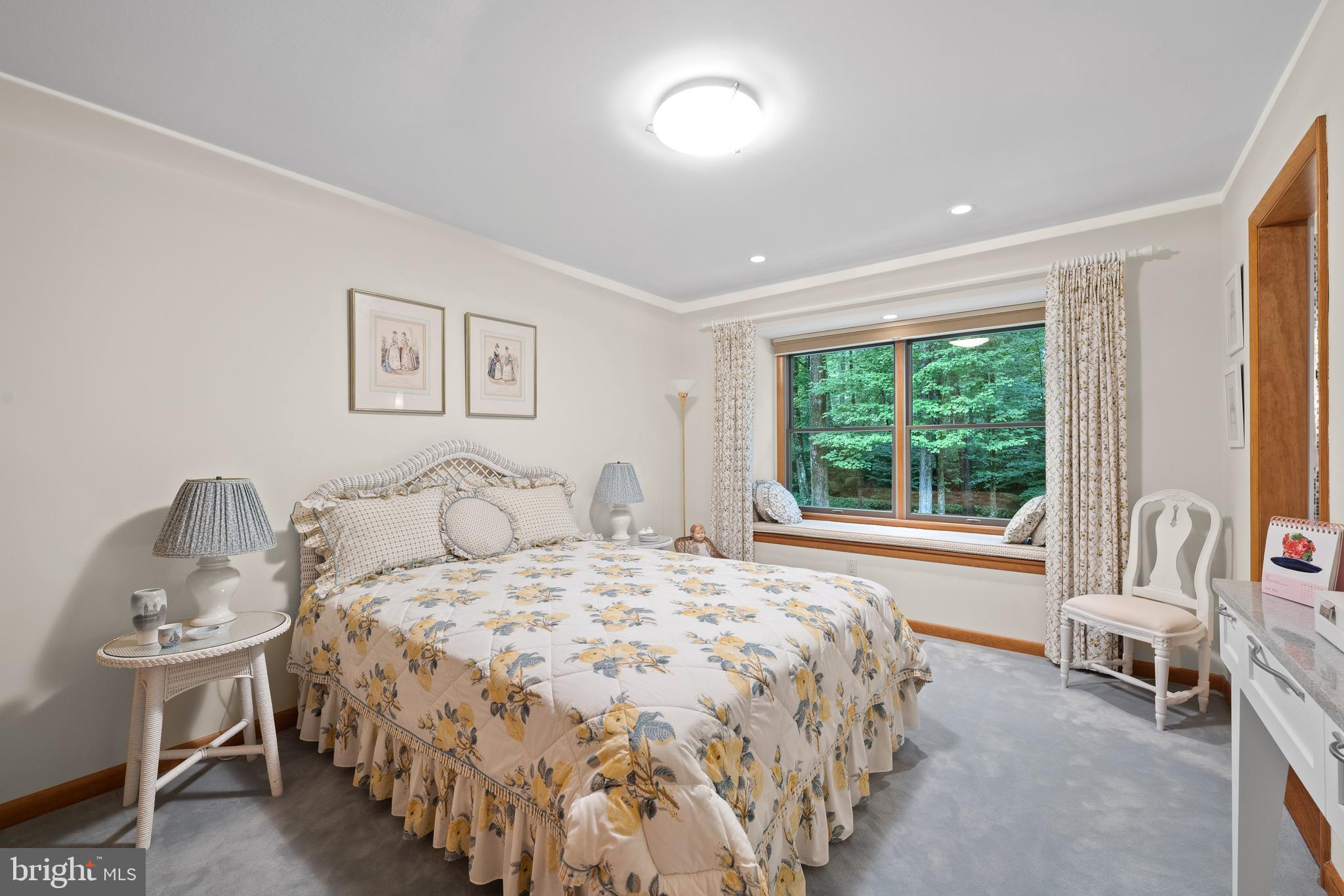 RADNOR HUNT - Residential
