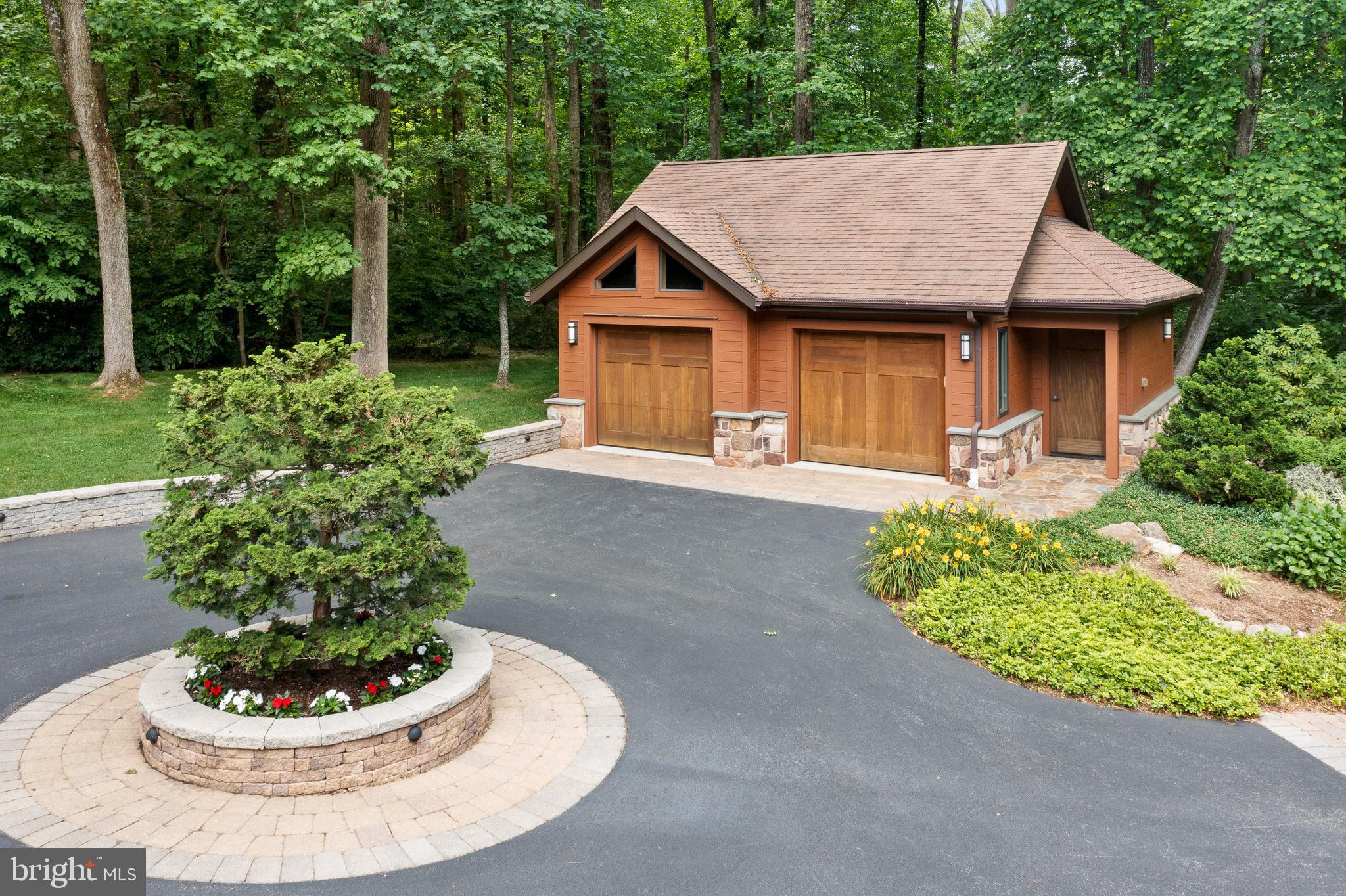 RADNOR HUNT - Residential