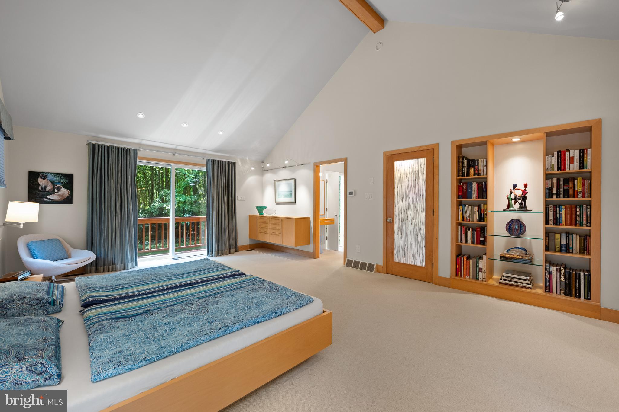 RADNOR HUNT - Residential