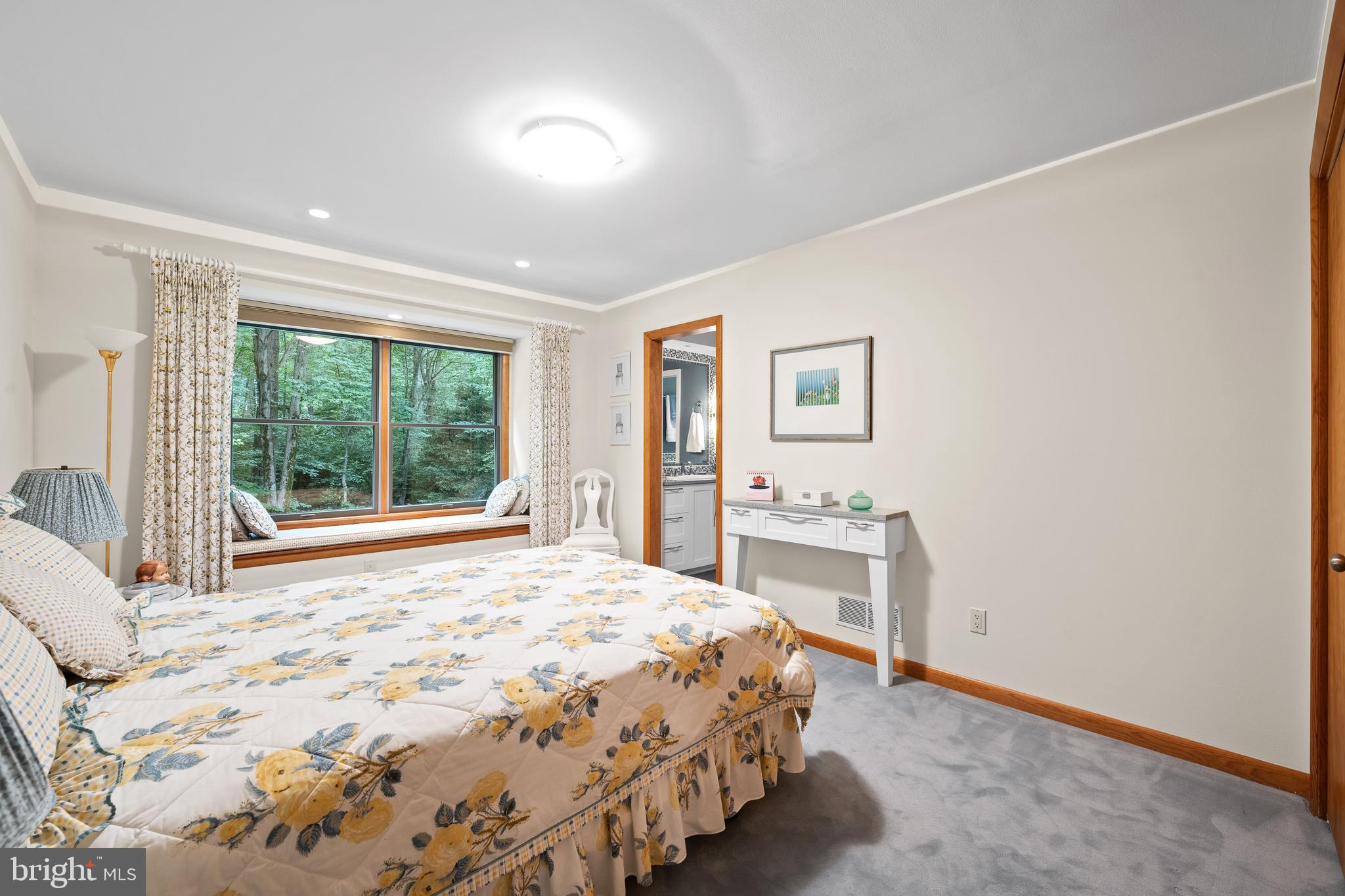 RADNOR HUNT - Residential