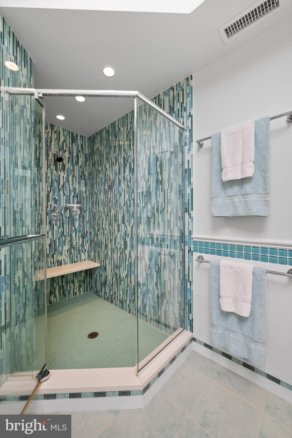 RADNOR HUNT - Residential