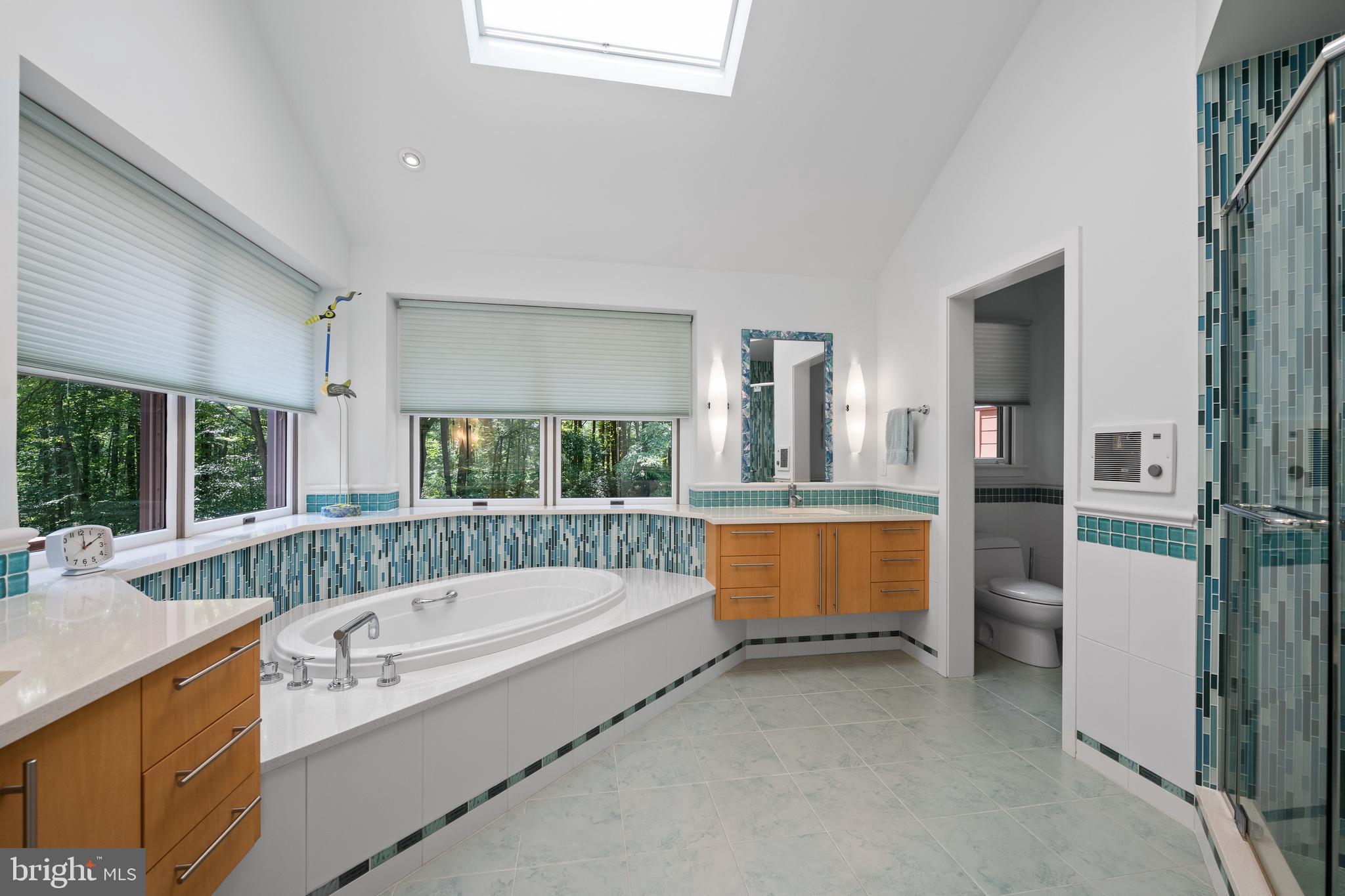 RADNOR HUNT - Residential