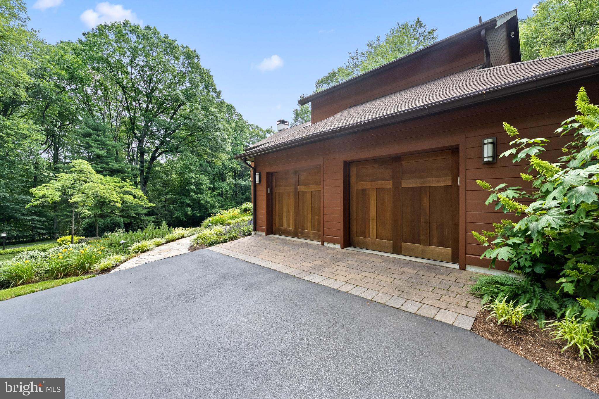 RADNOR HUNT - Residential