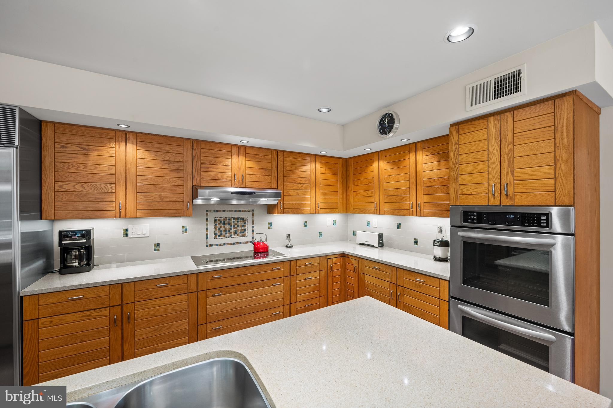 RADNOR HUNT - Residential