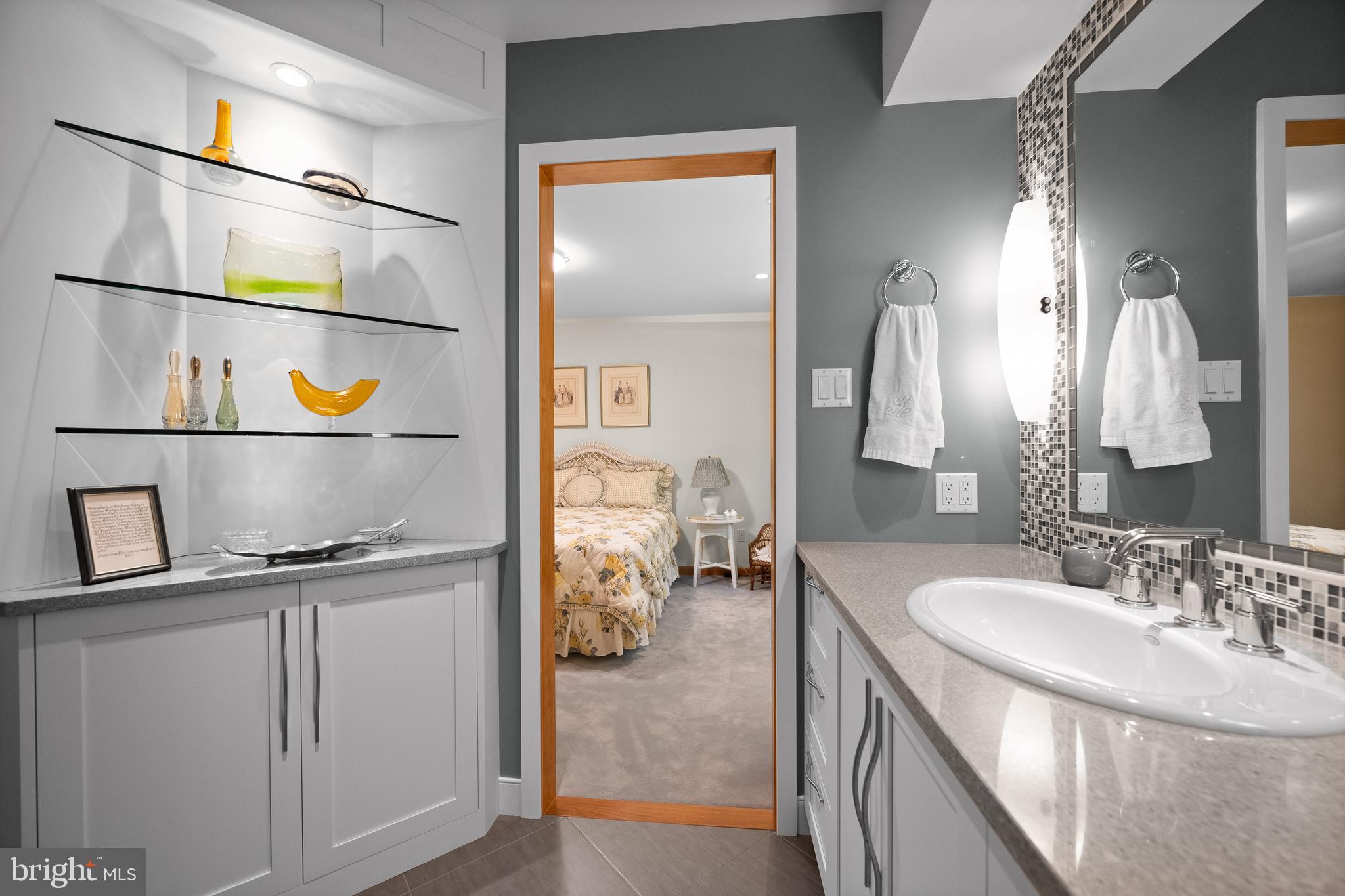 RADNOR HUNT - Residential