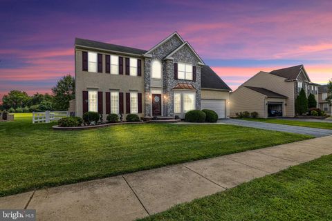 Photo of 130 Lynemore Drive, TOWNSEND, DE 19734 (MLS # DENC2087350)