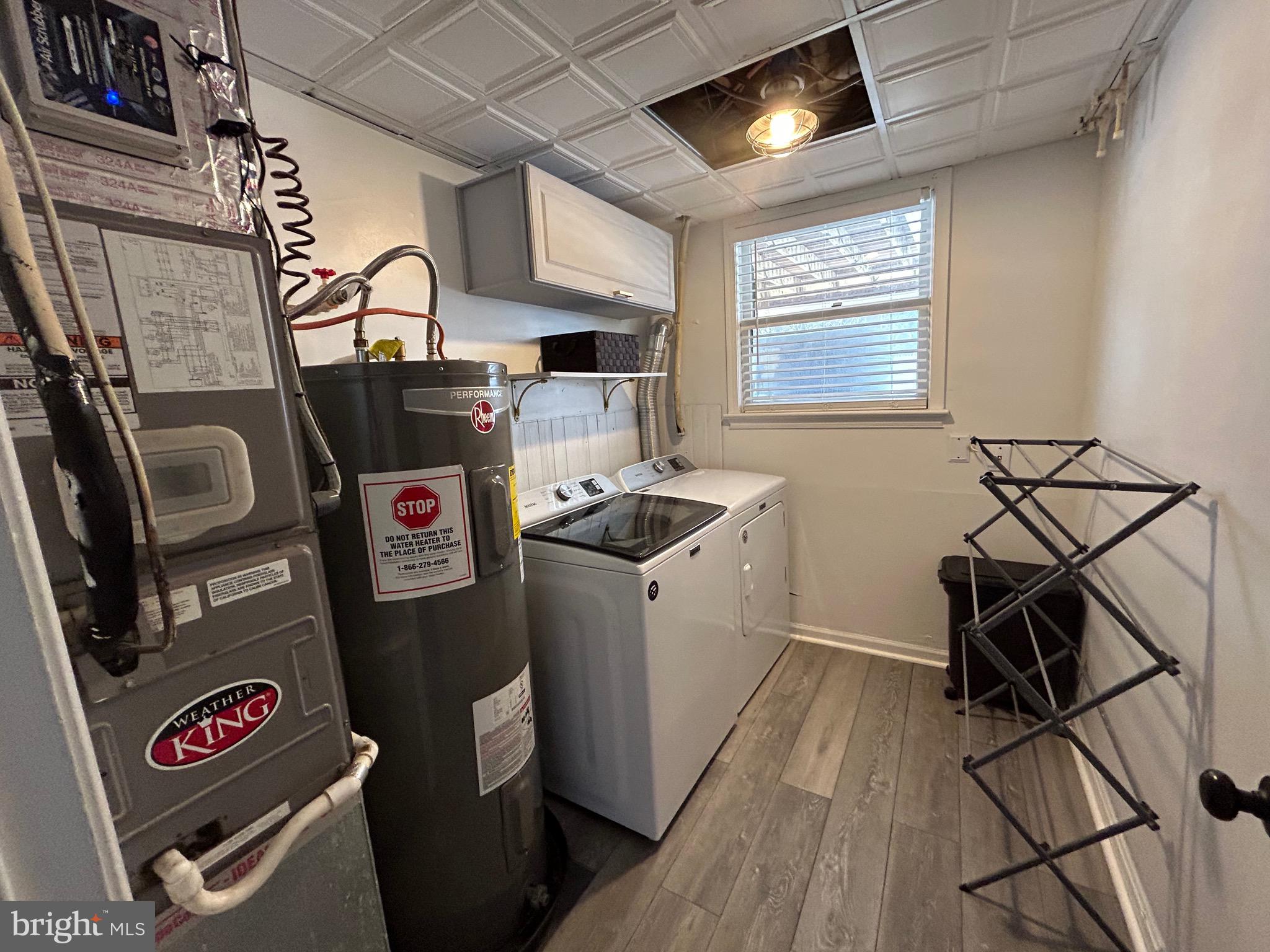 SANDY POINT - Residential