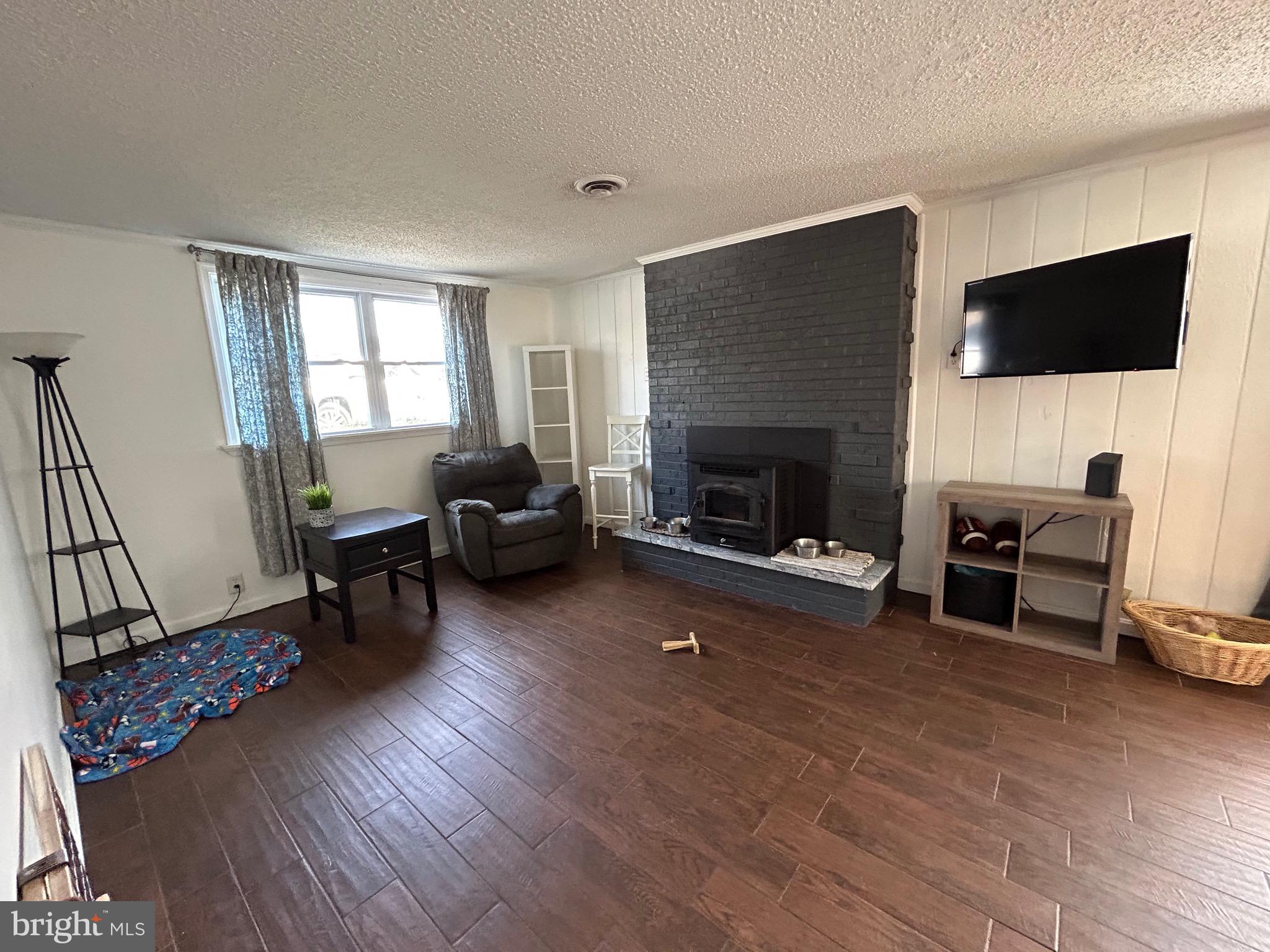 SANDY POINT - Residential