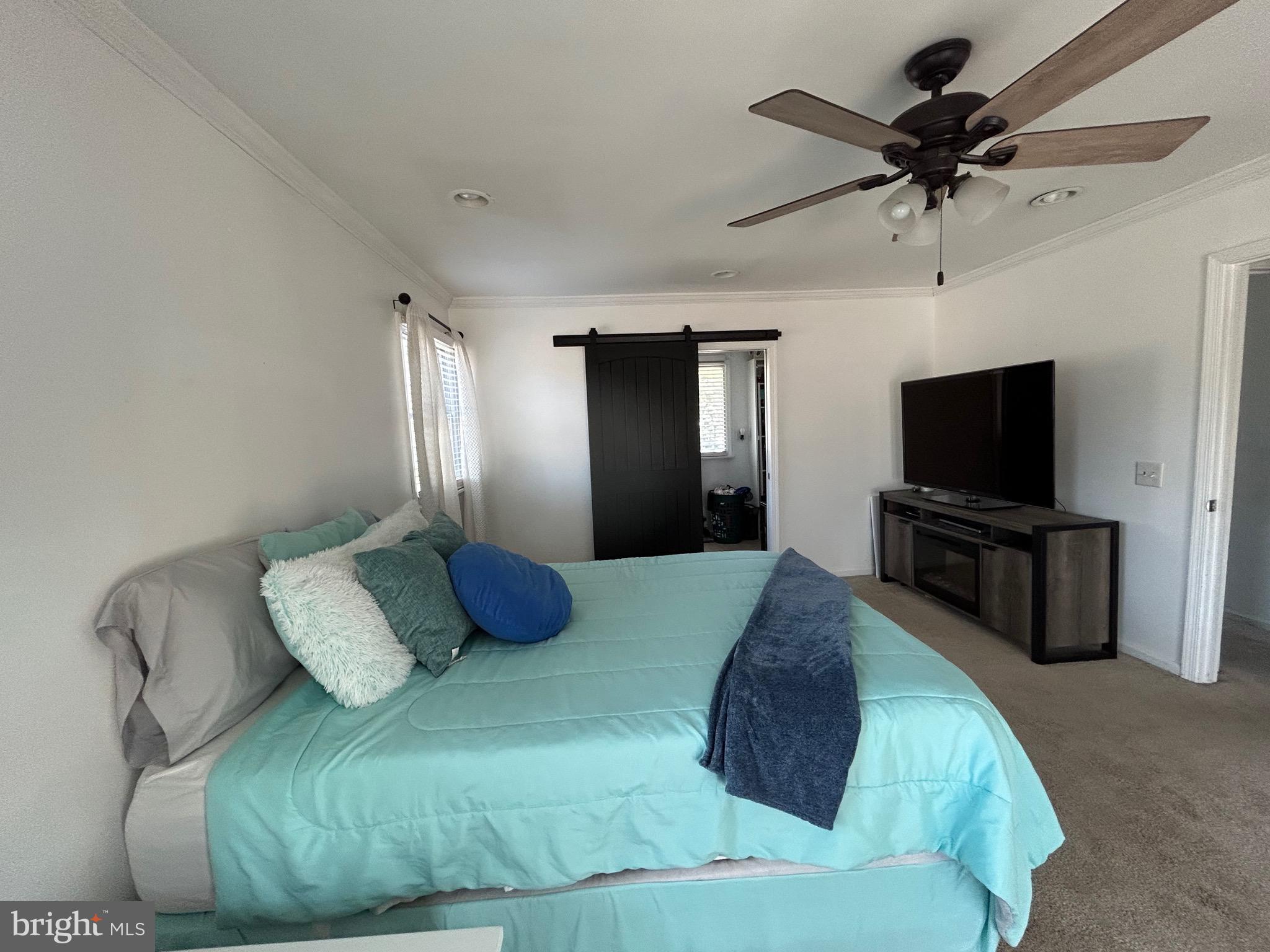 SANDY POINT - Residential