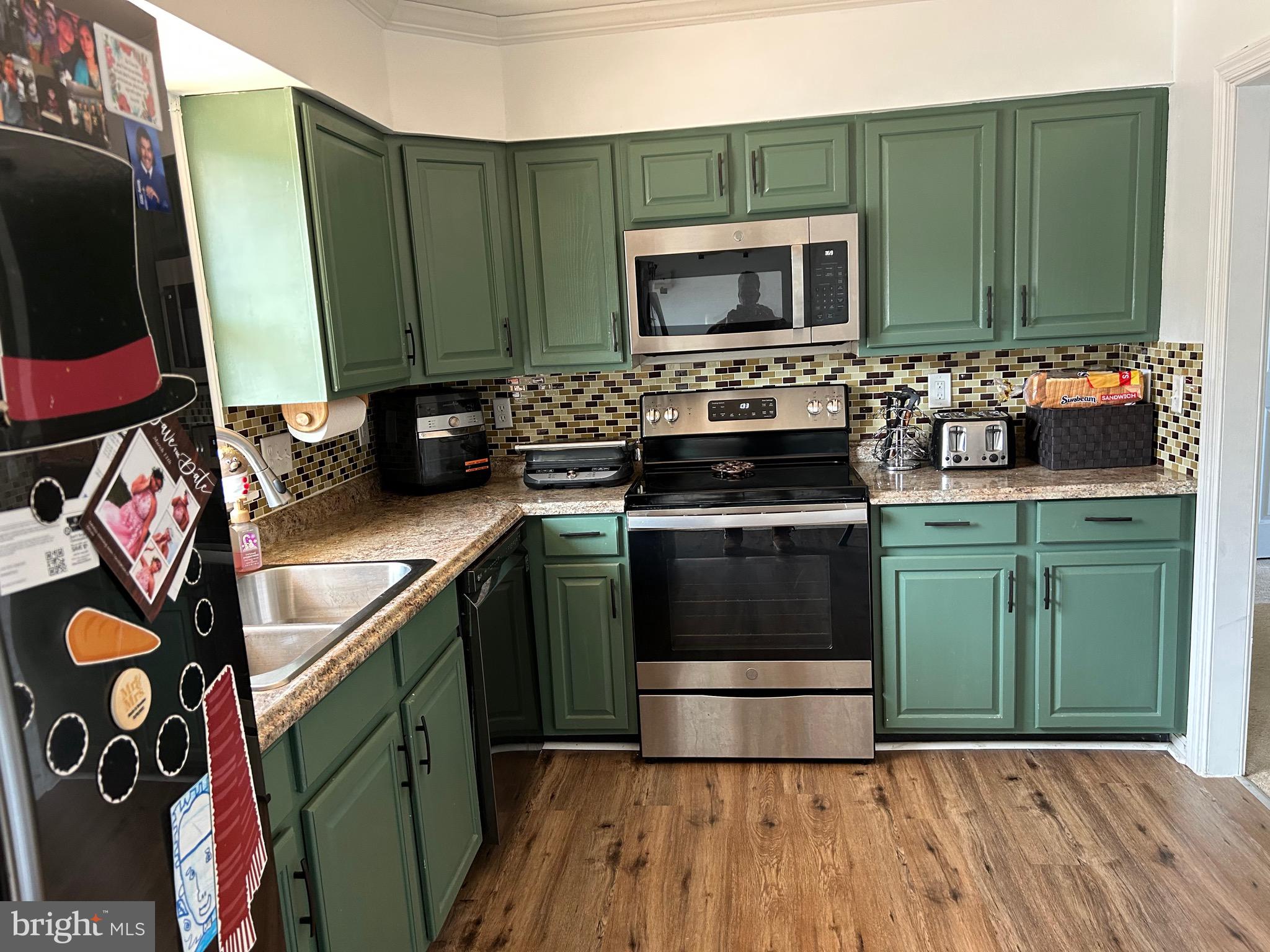 SANDY POINT - Residential