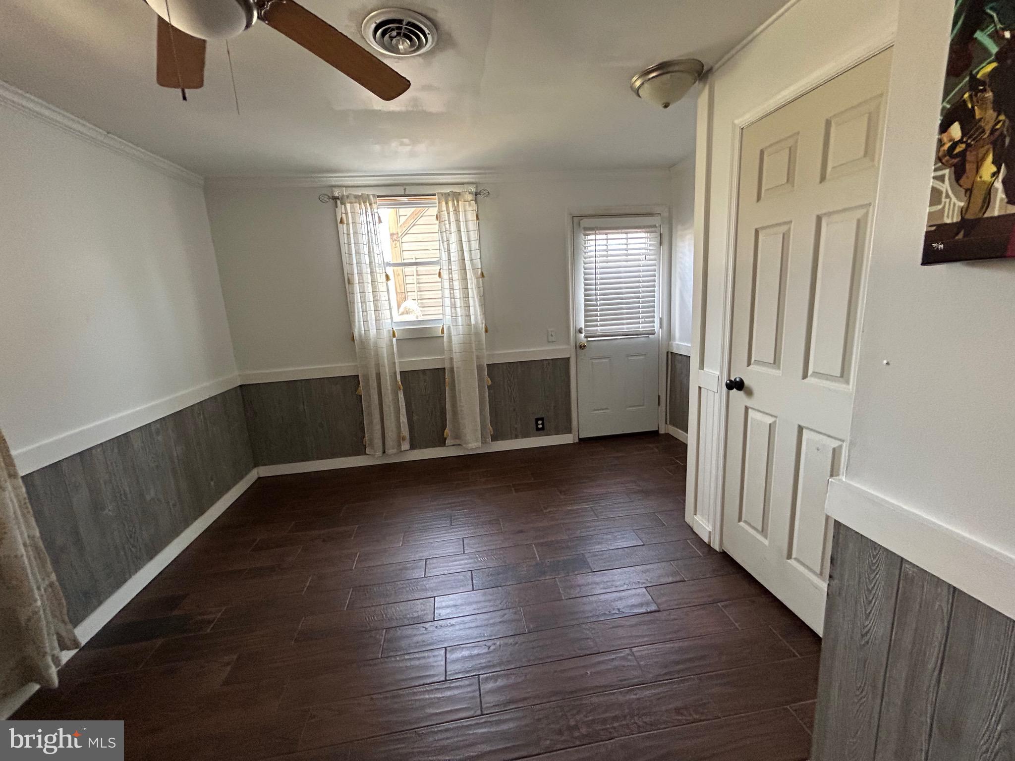 SANDY POINT - Residential