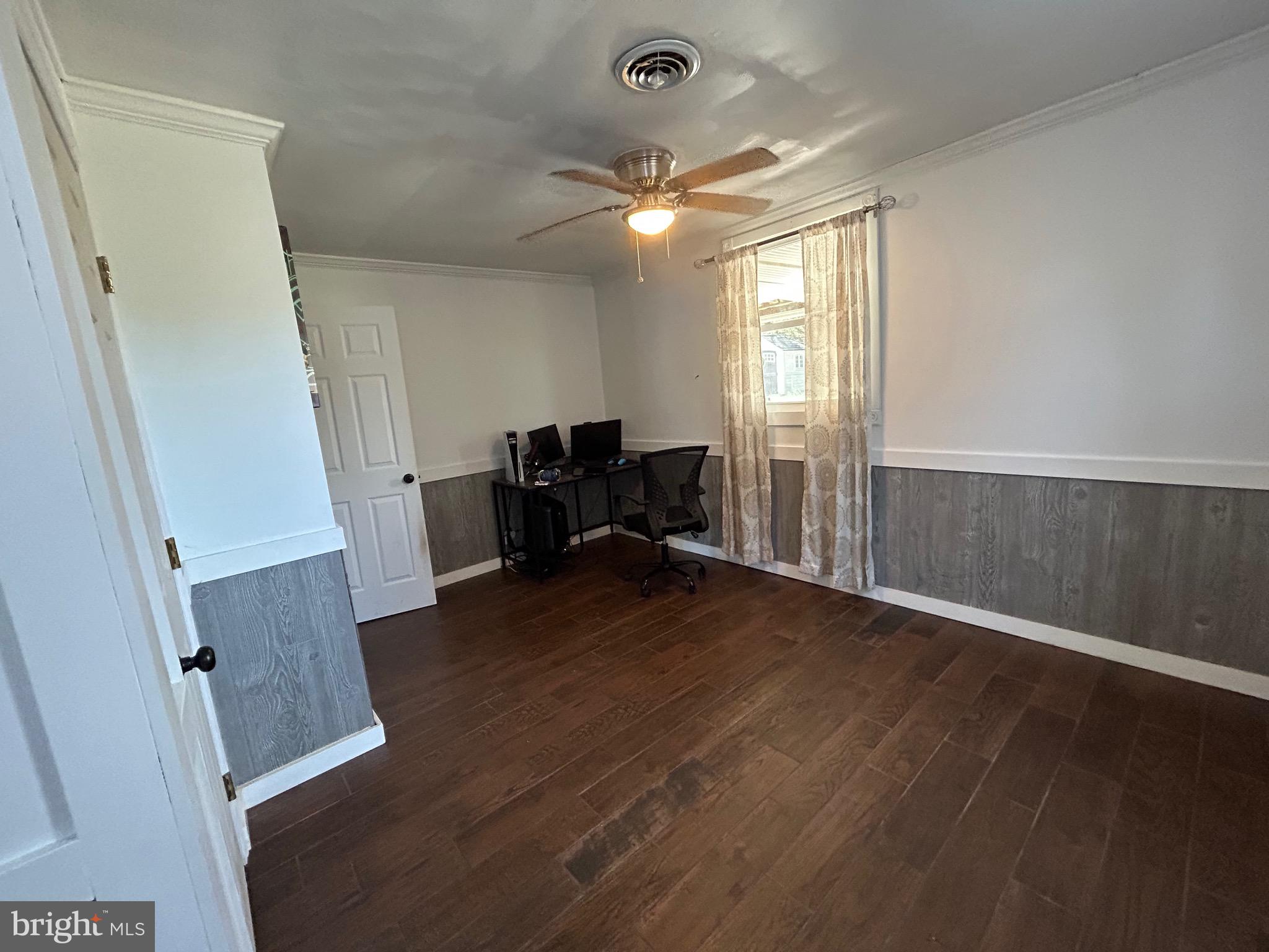 SANDY POINT - Residential