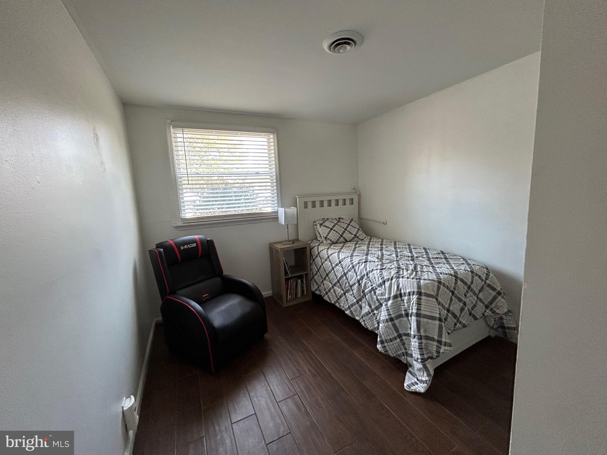 SANDY POINT - Residential