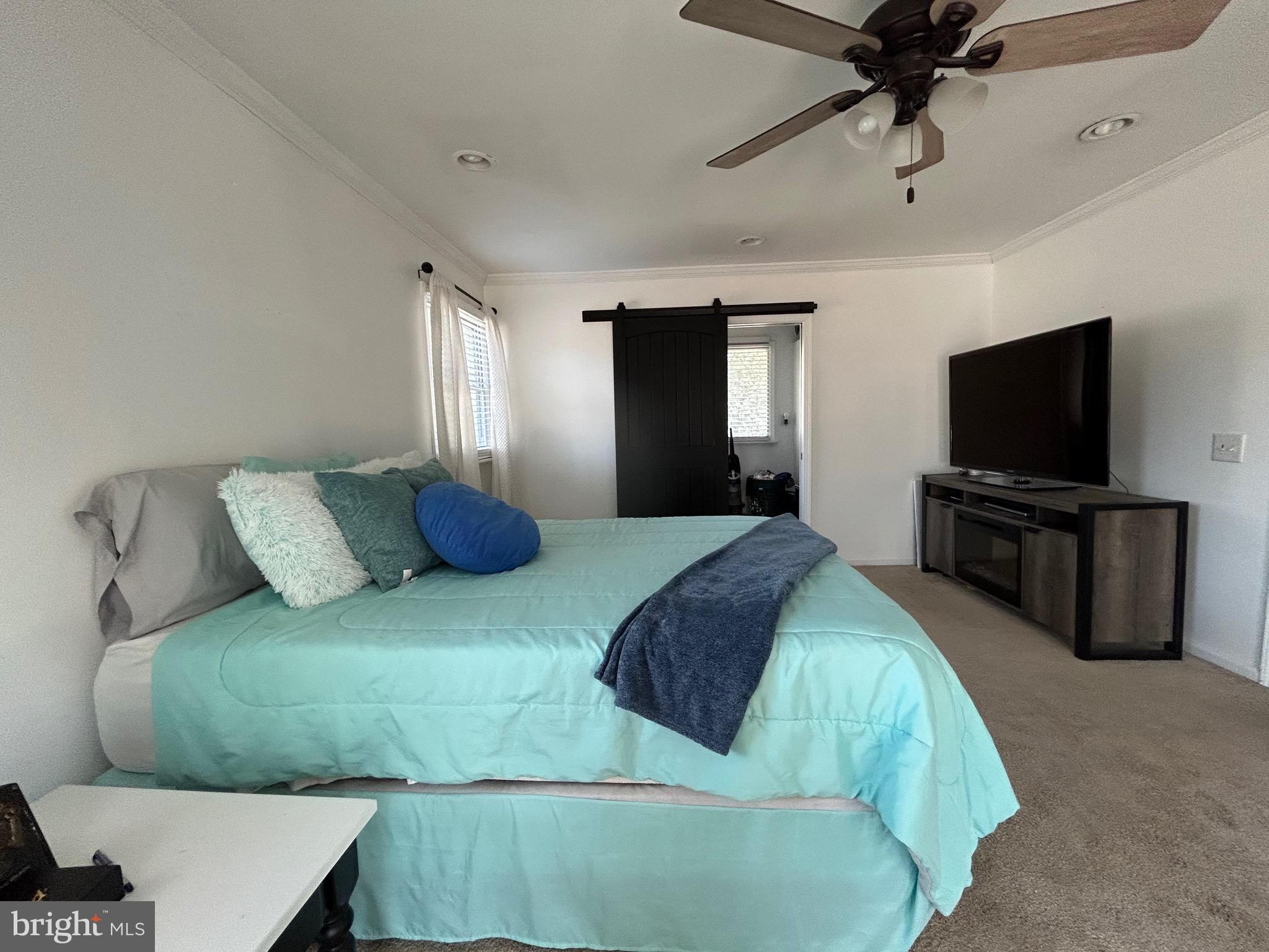 SANDY POINT - Residential