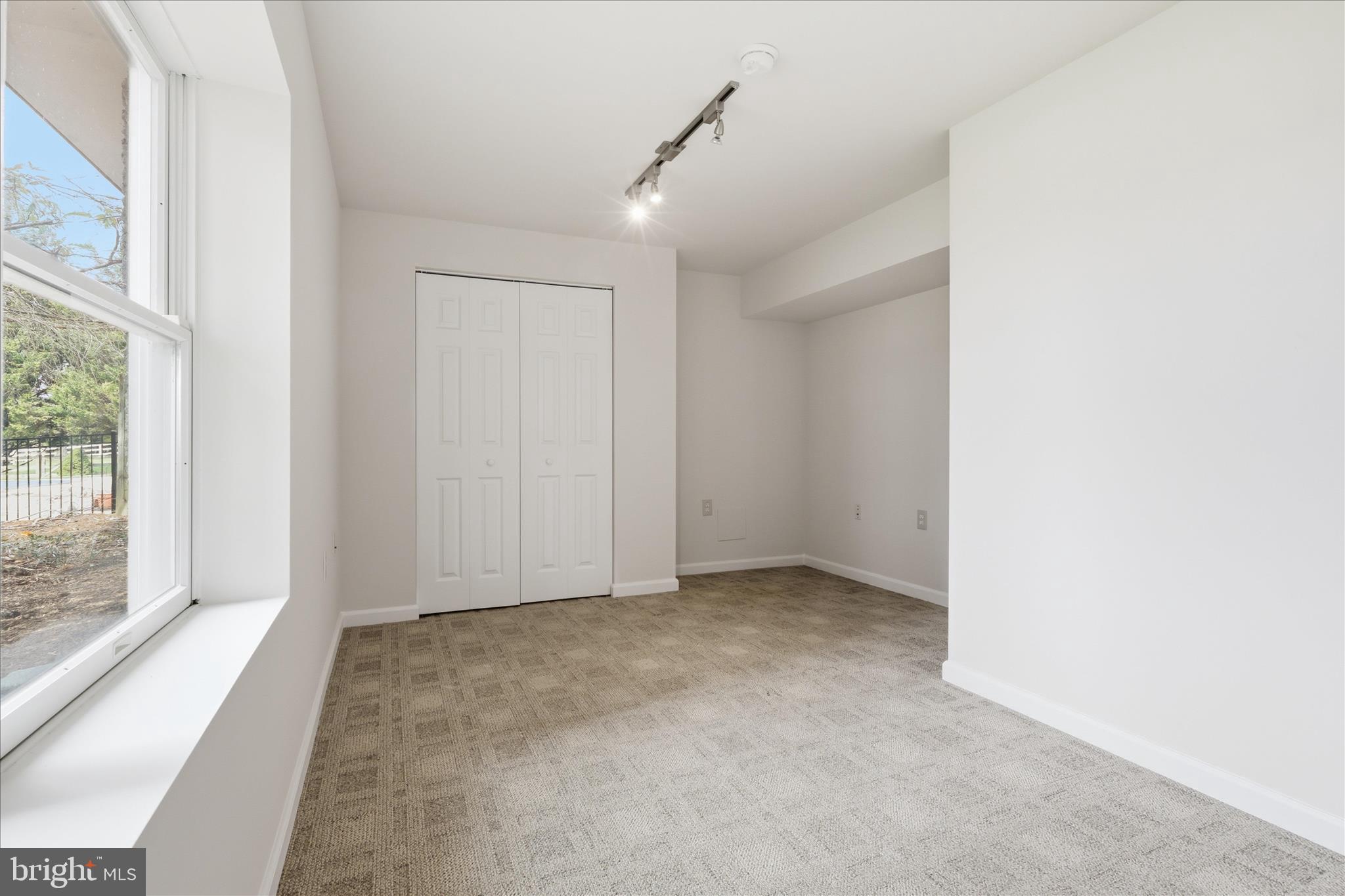 BUCKINGHAM HILLS - Residential