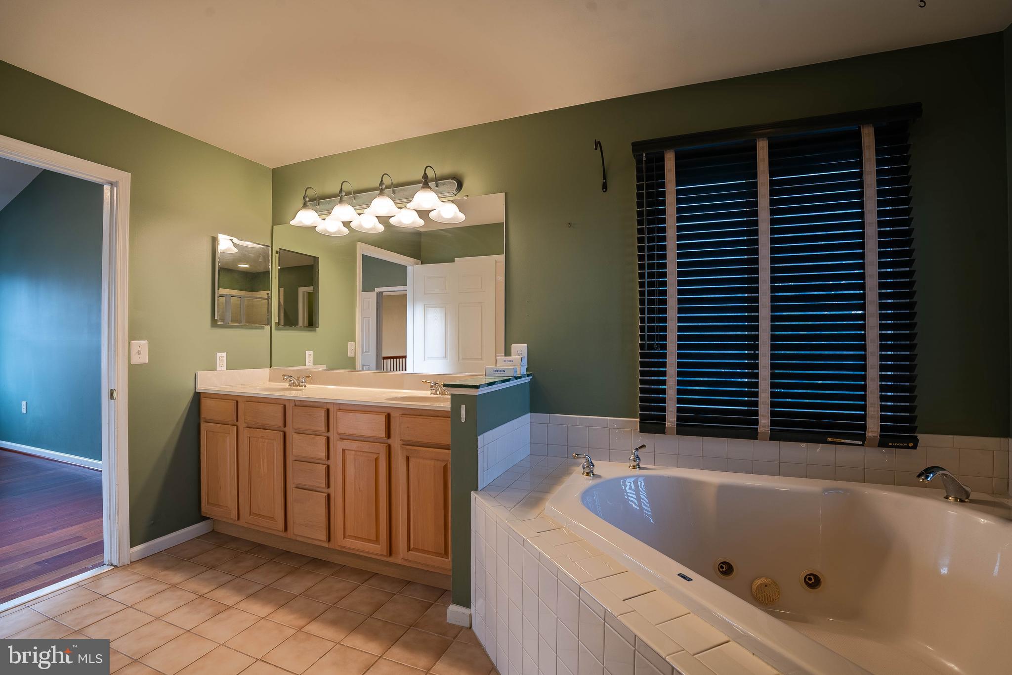 BUCKINGHAM HILLS - Residential