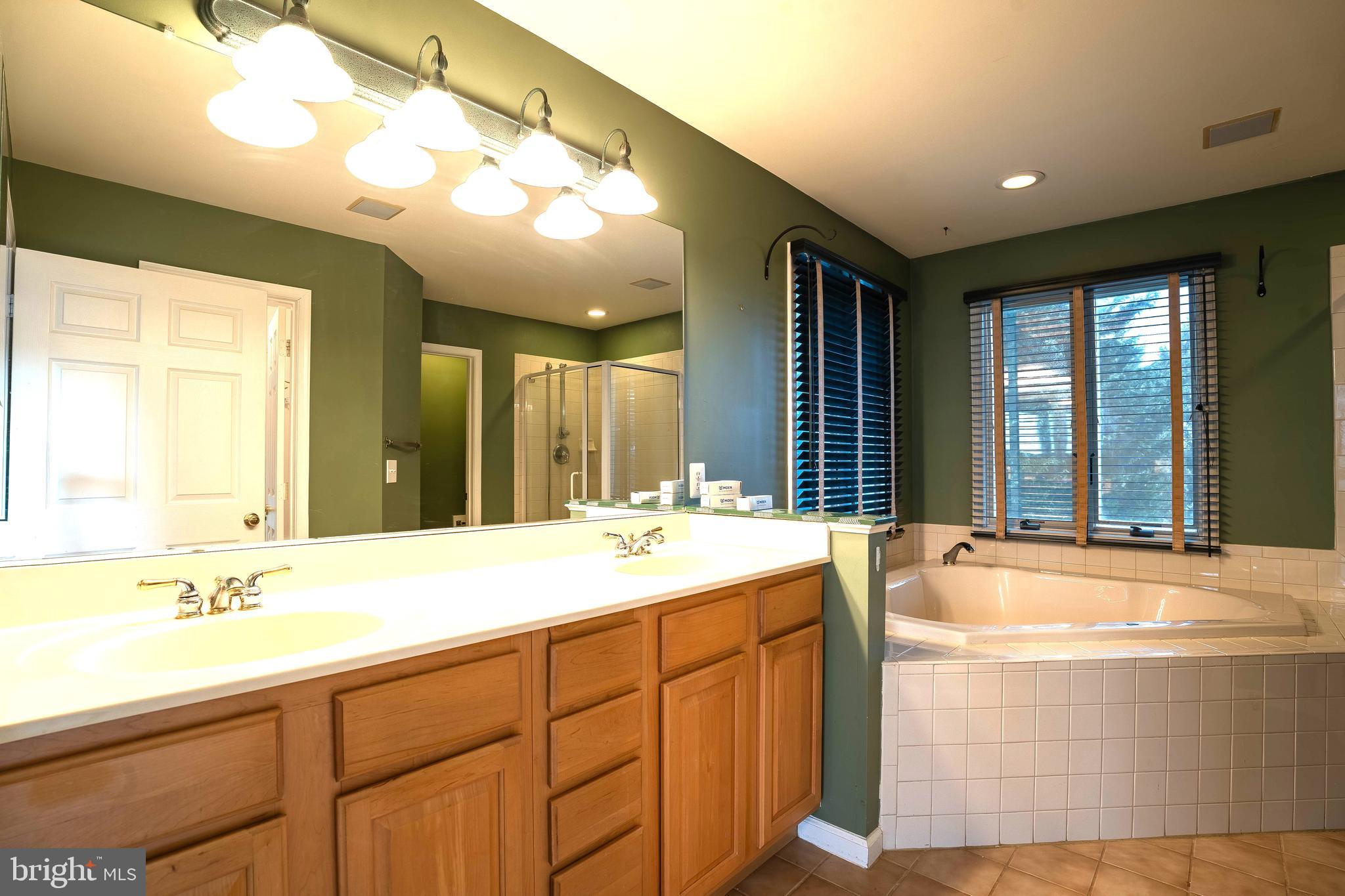 BUCKINGHAM HILLS - Residential