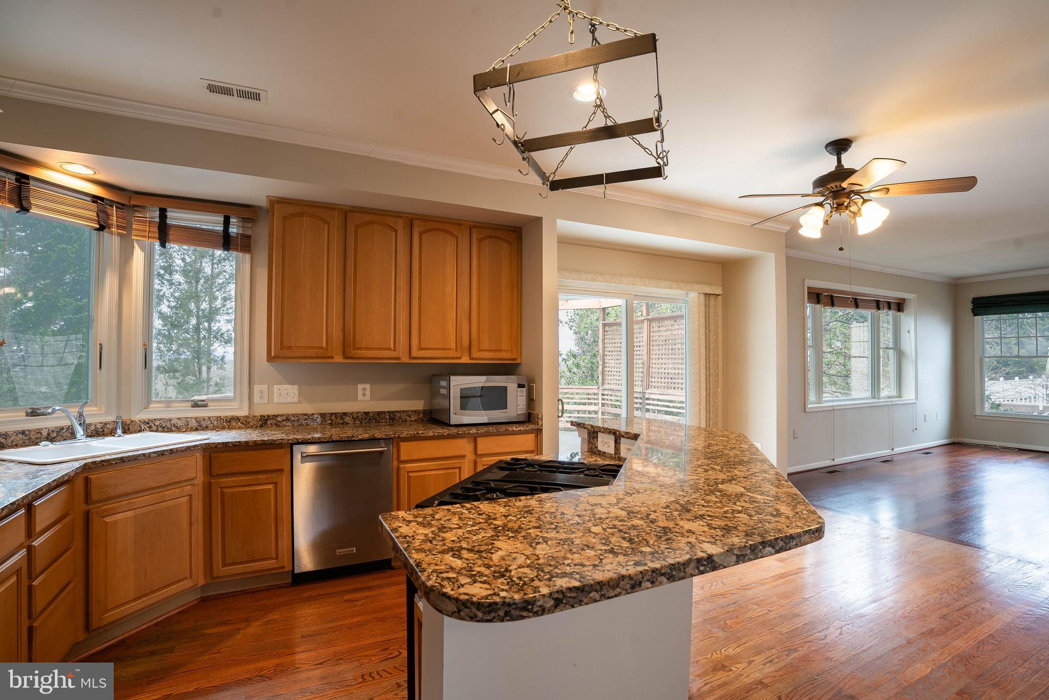 BUCKINGHAM HILLS - Residential