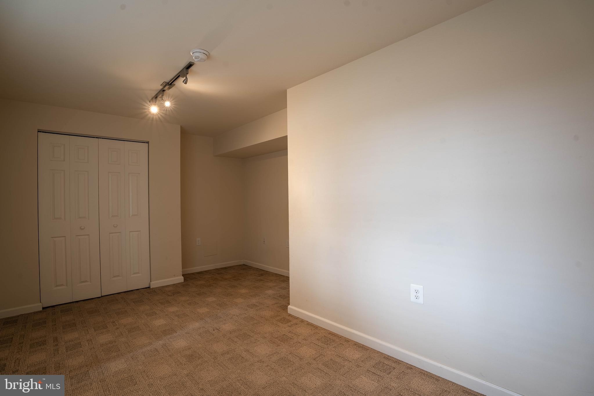 BUCKINGHAM HILLS - Residential