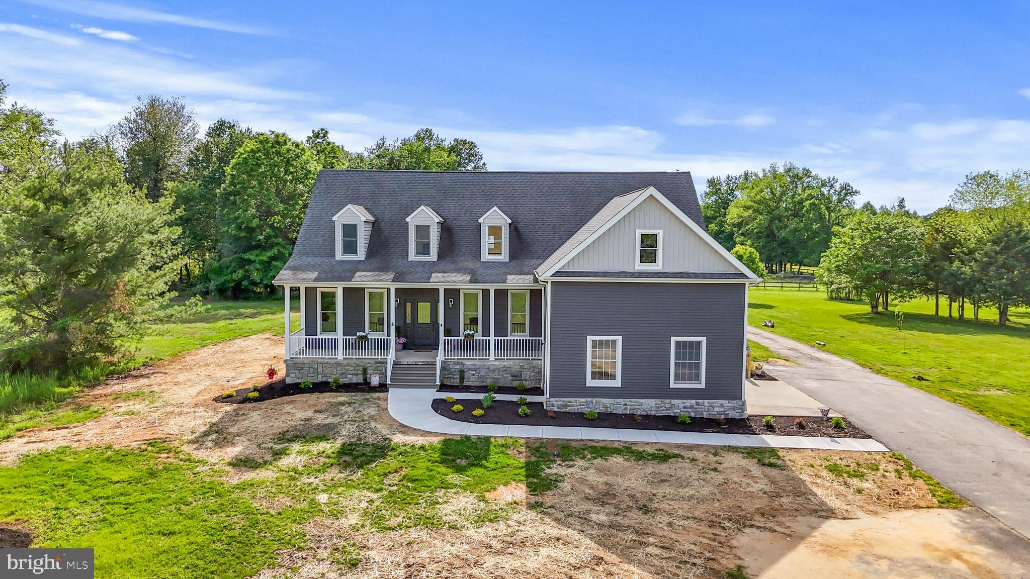 123 W TOMLIN STATION ROAD