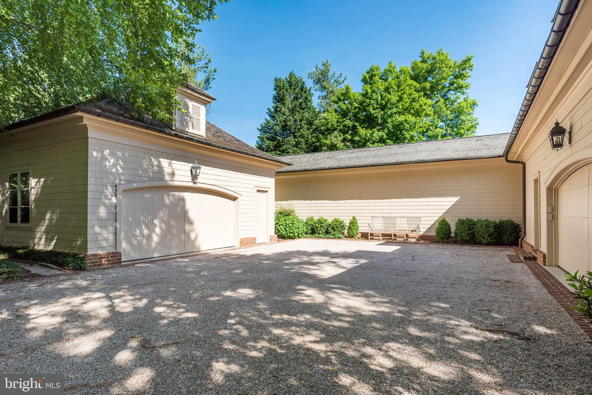 WIMBLEDON FARMS - Residential