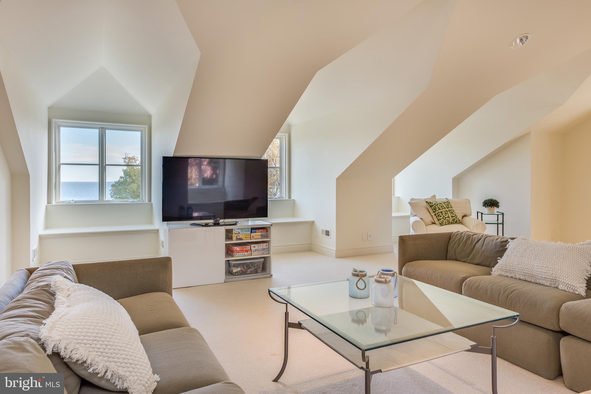 WIMBLEDON FARMS - Residential