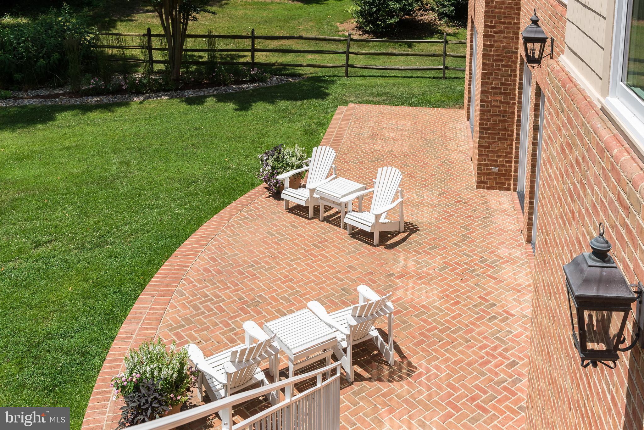 WIMBLEDON FARMS - Residential