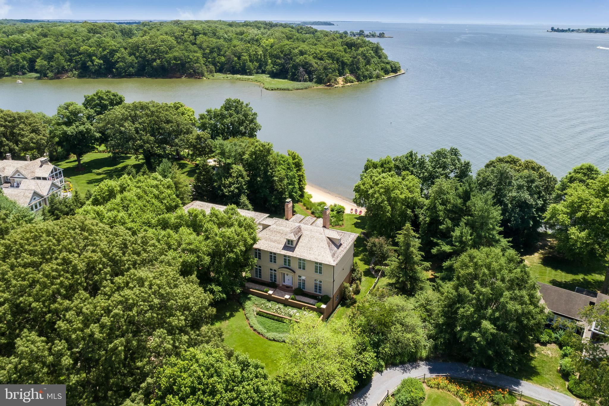 WIMBLEDON FARMS - Residential