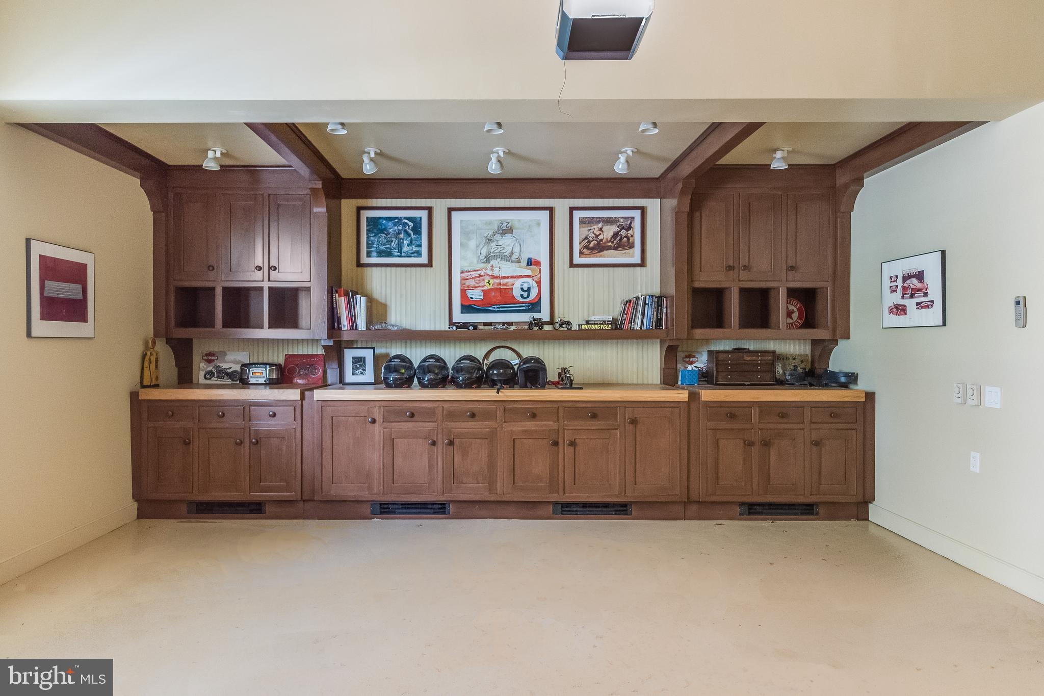 WIMBLEDON FARMS - Residential